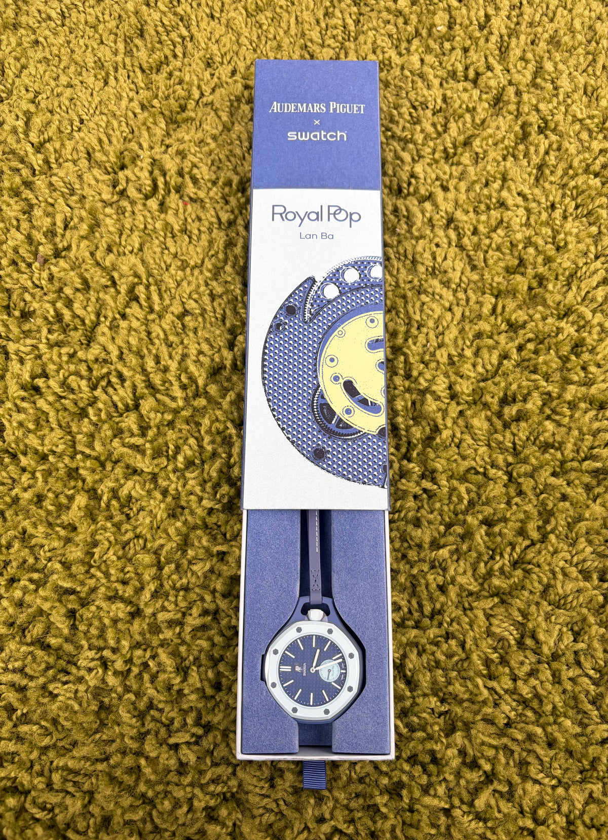 Orologio Audemars Piguet X Swatch della collezione Bioceramic Royal Pop