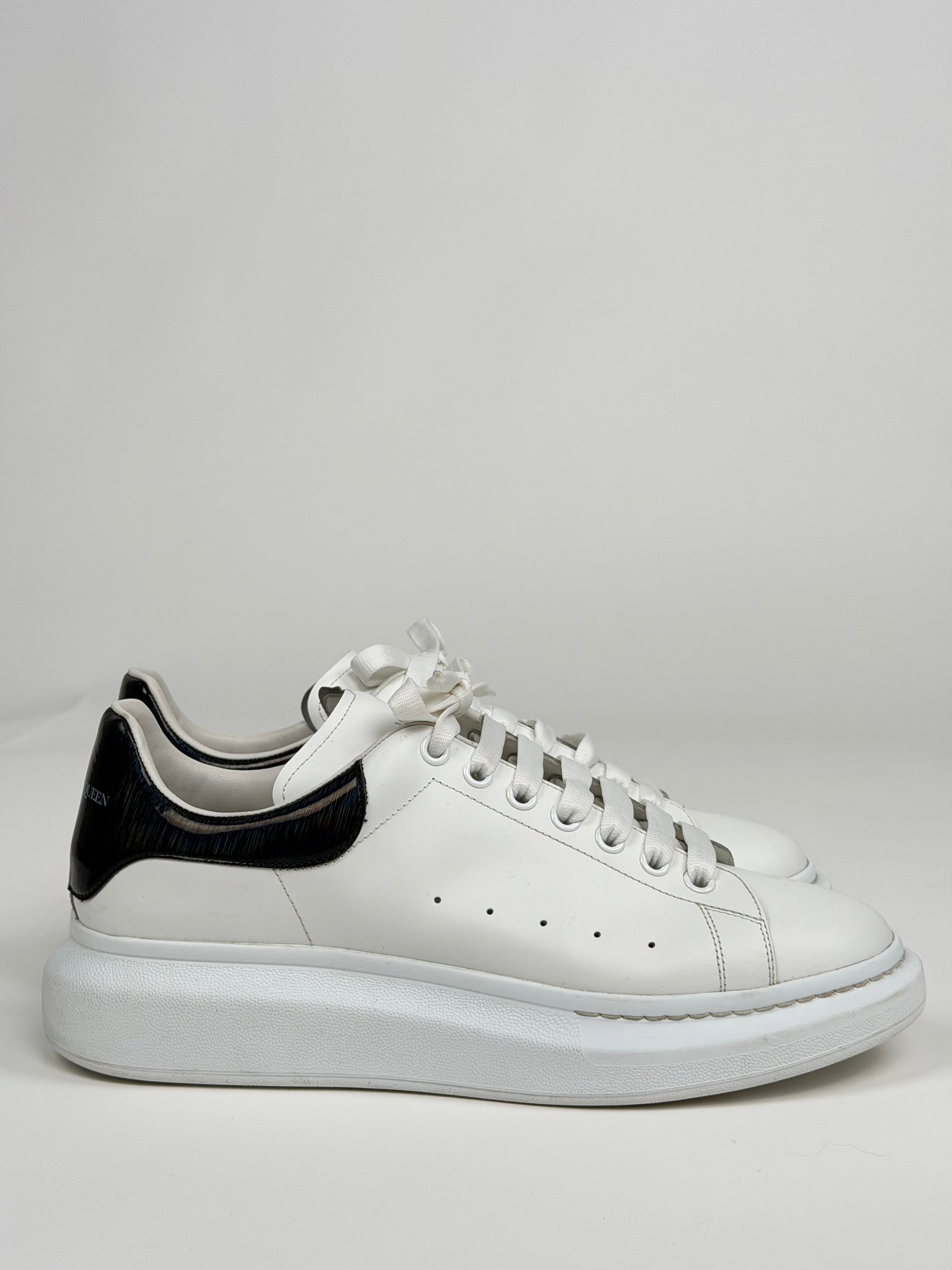 McQueen Size 45 bianche e nere