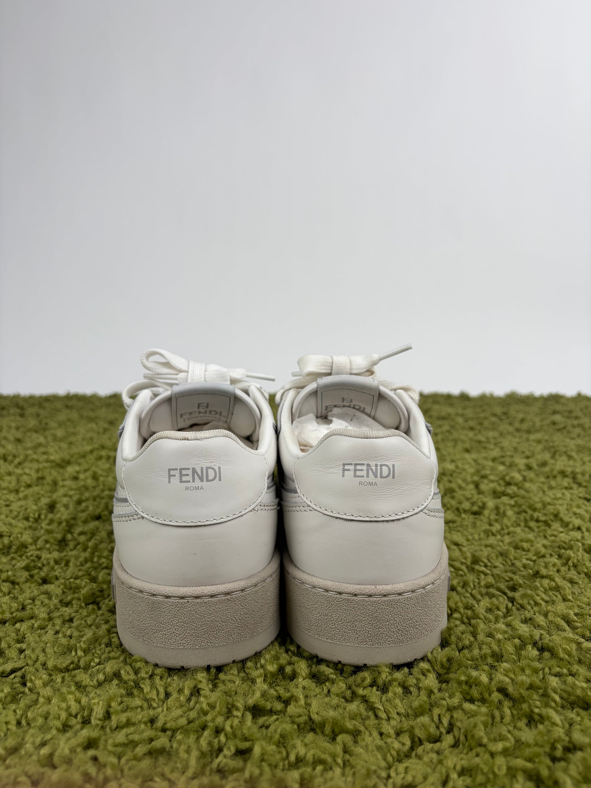 Scarpe Fendi Size 6=40 bianche