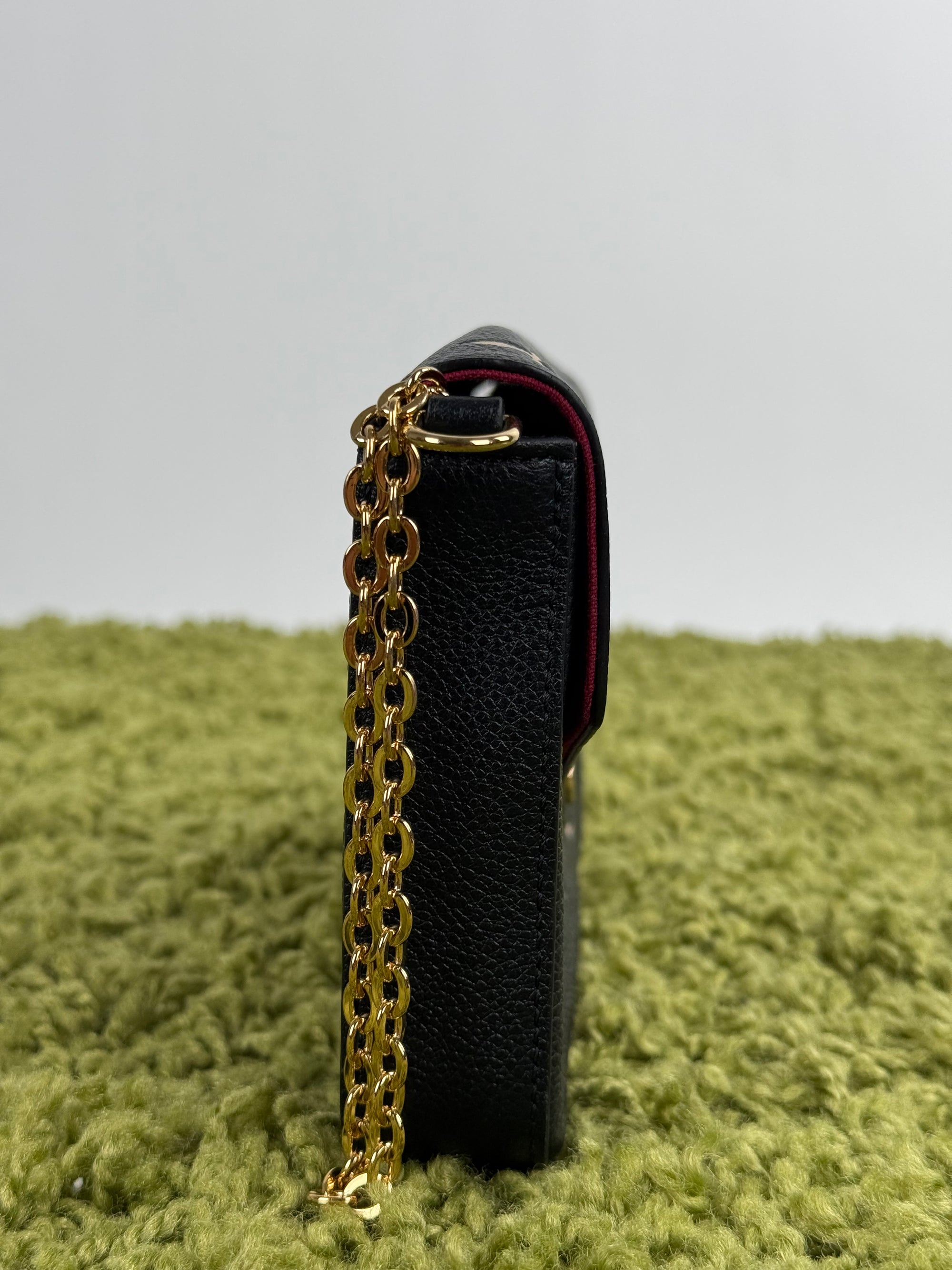 Pochette Louis Vuitton nera