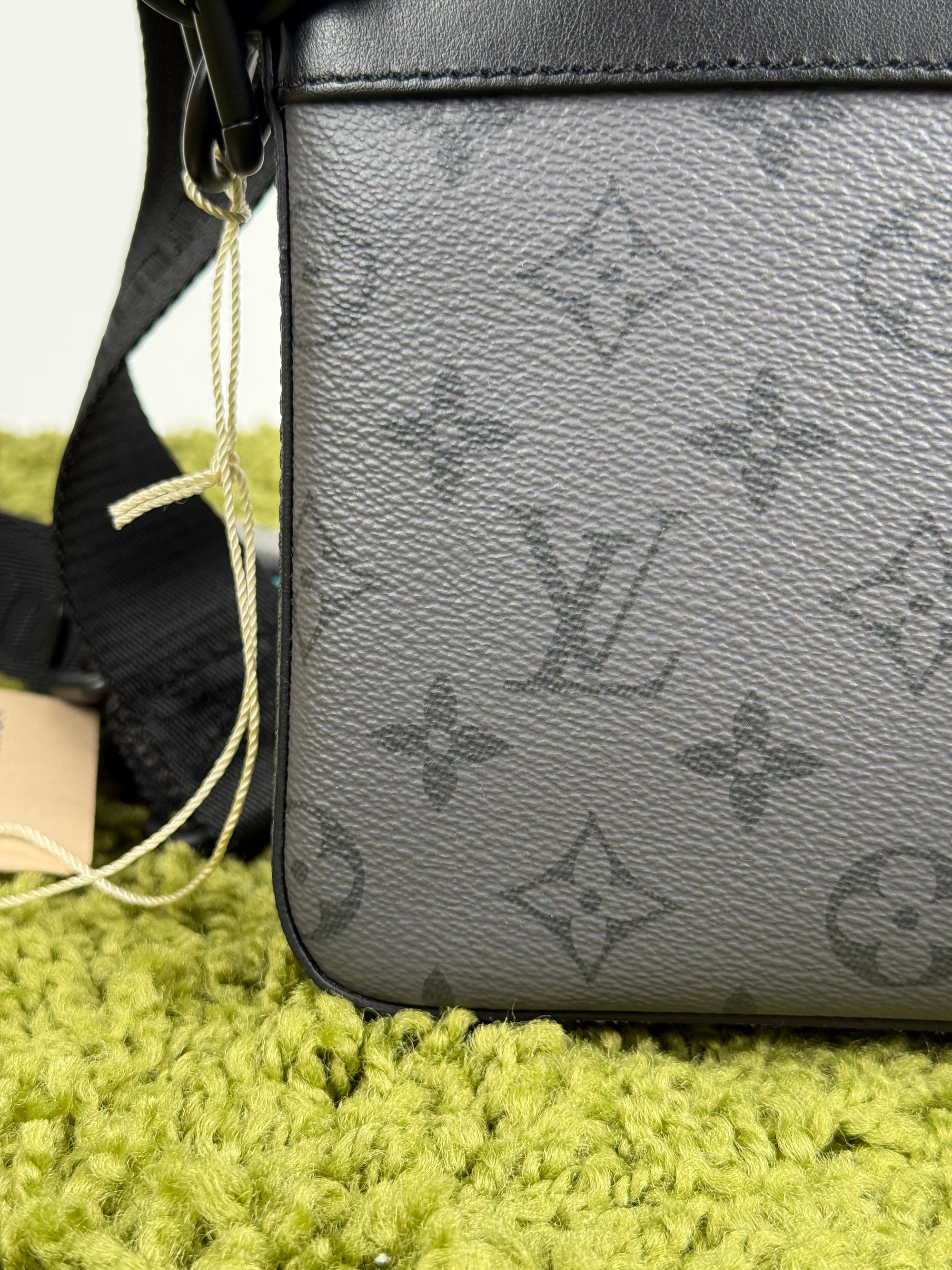 Borsa Trio Messenger Louis Vuitton Grigia