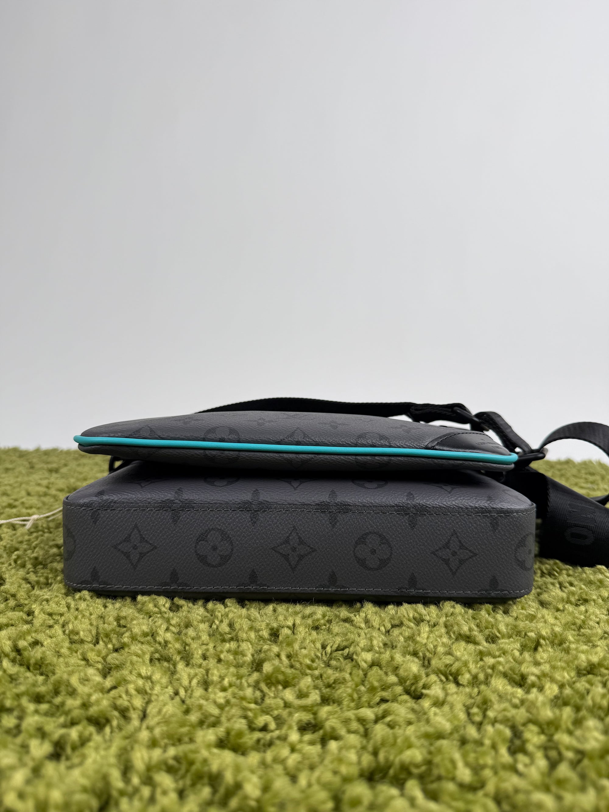 Borsa Trio Messenger Louis Vuitton Grigia