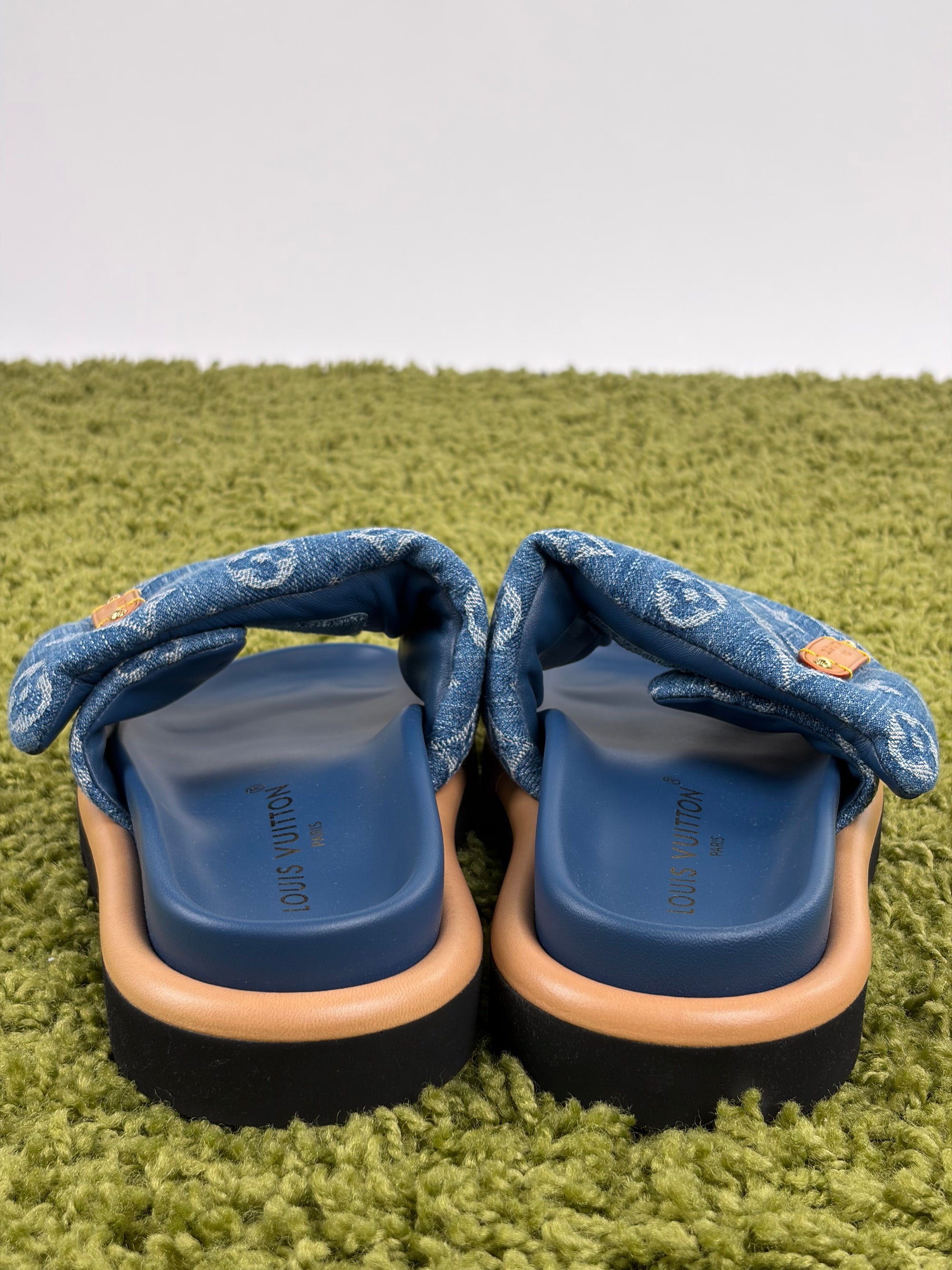 Ciabatte louis vuitton Mule bassa pool pillow Size 35 azzurre e blu