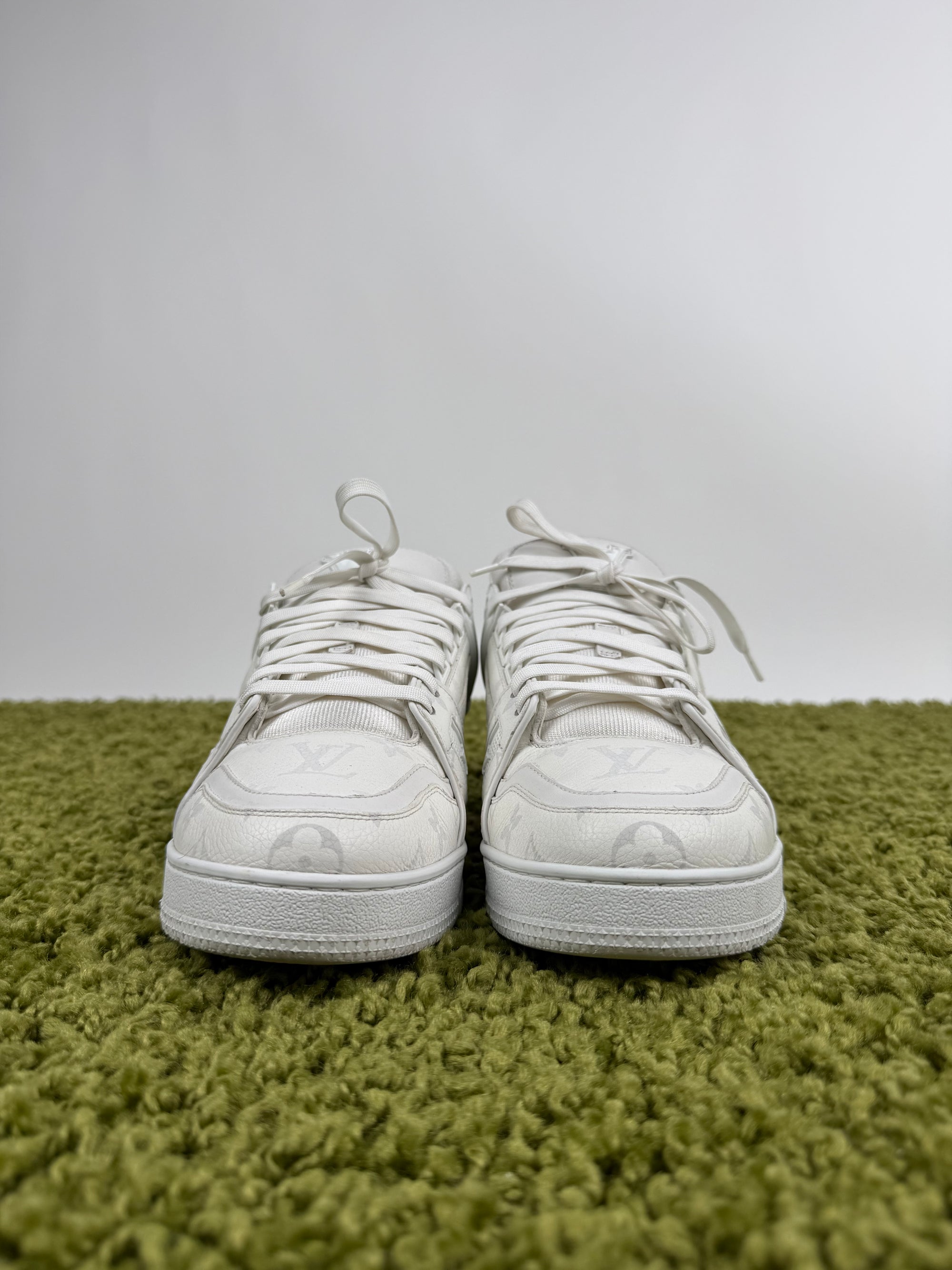 Louis Vuitton Trainer 41 veste 42