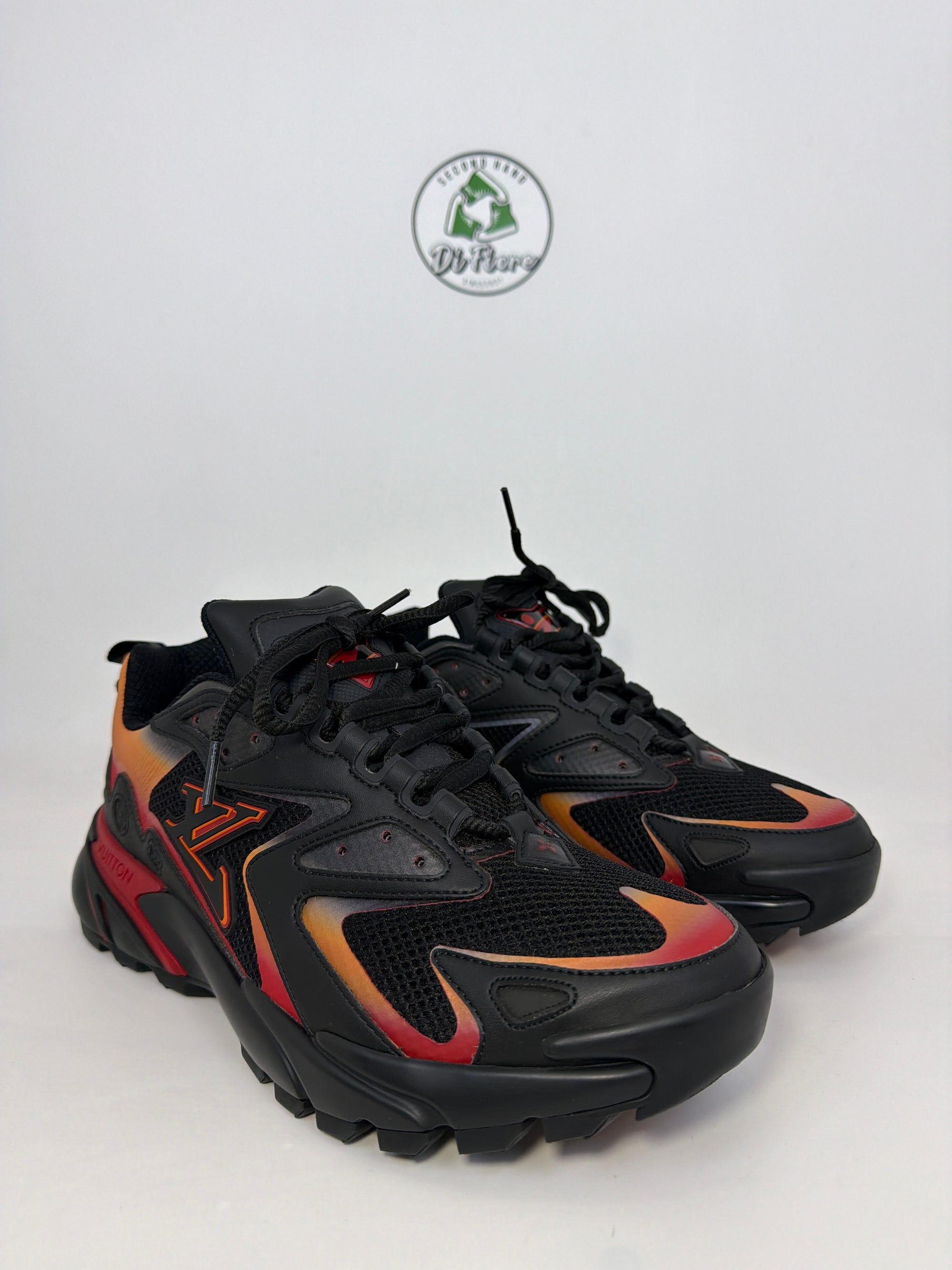 Louis Vuitton runner Size 7=41 veste 42
