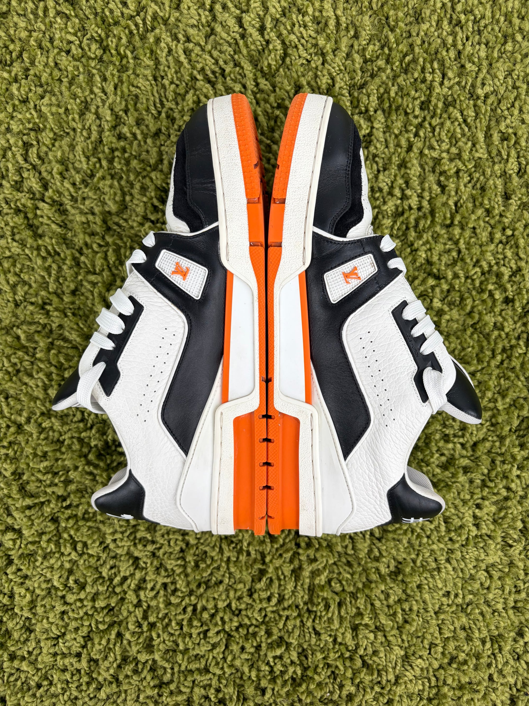 Louis Vuitton trainer Size 8=42 calza 43 bianche nere e arancioni