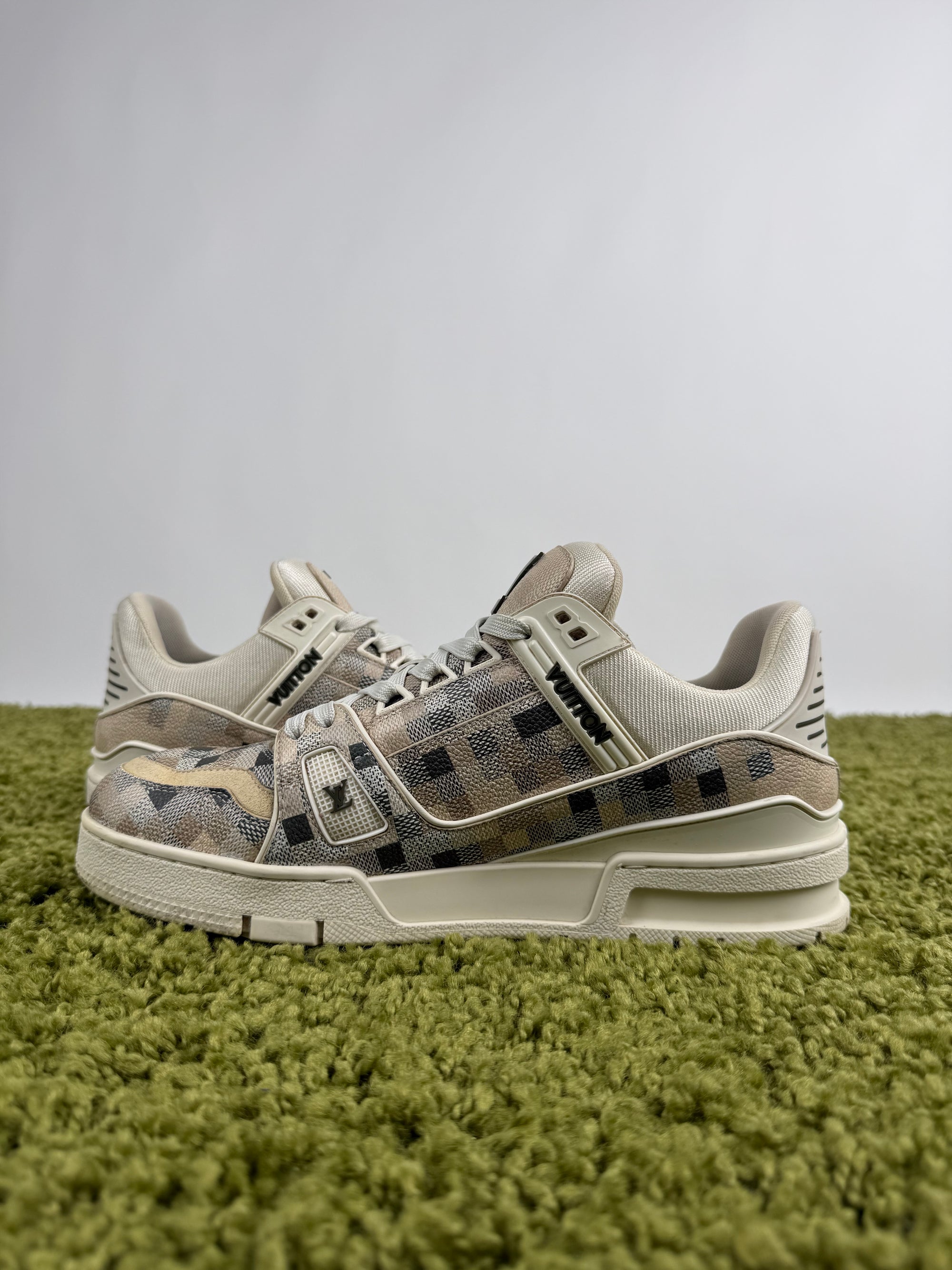 Louis Vuitton Trainer 41 veste 42