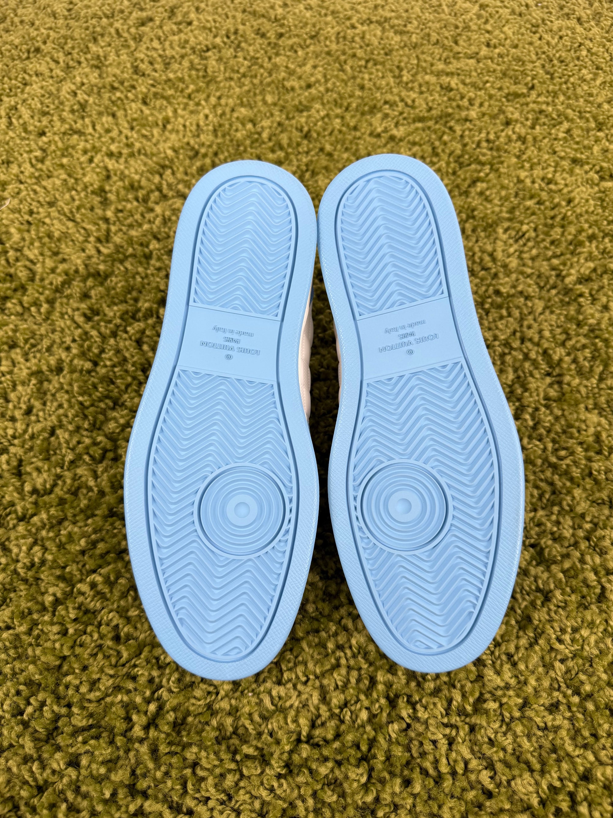 Louis Vuitton Rivoli Sneaker 40 veste 41