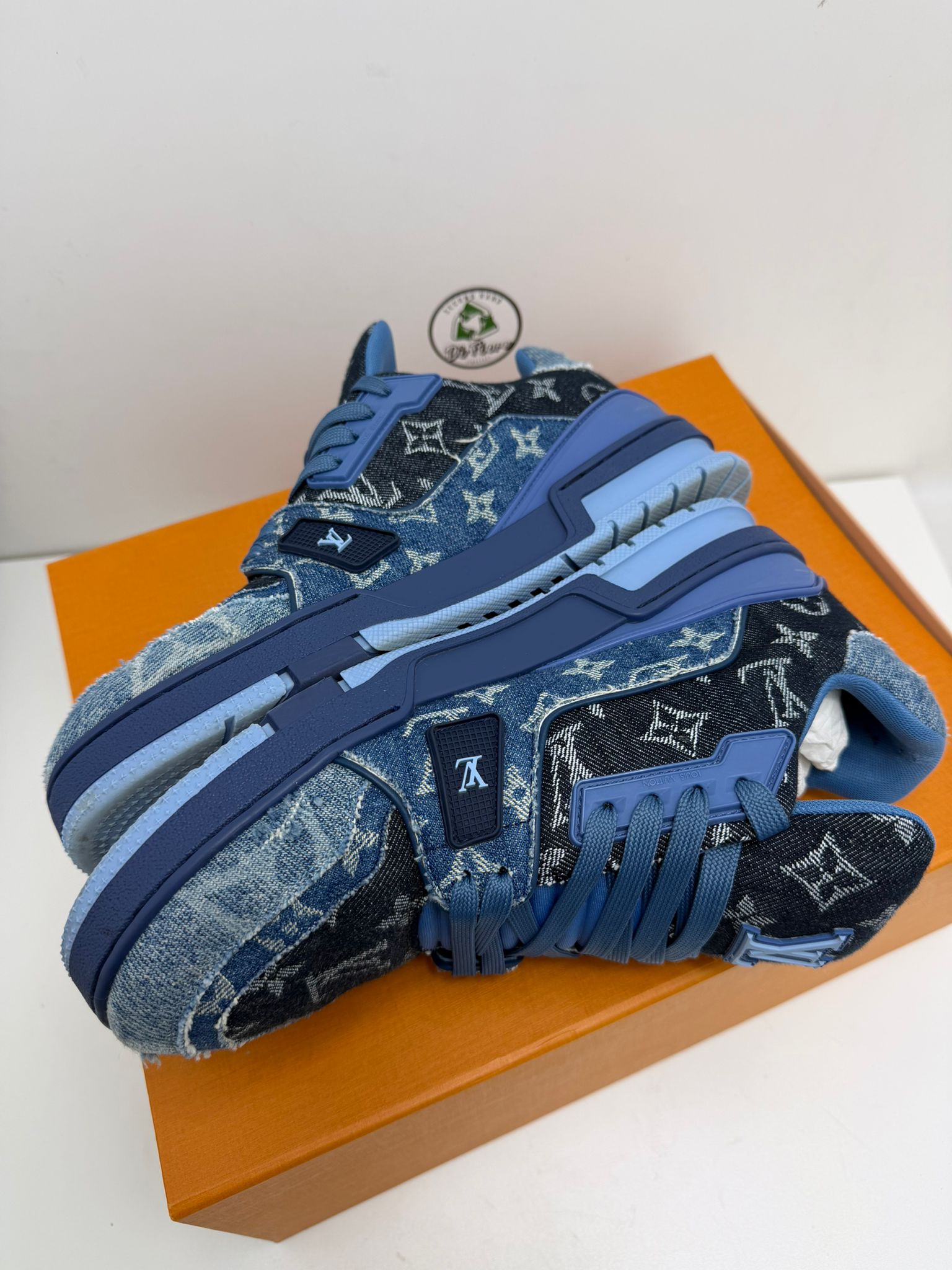 Louis Vuitton trainer 42 denim
