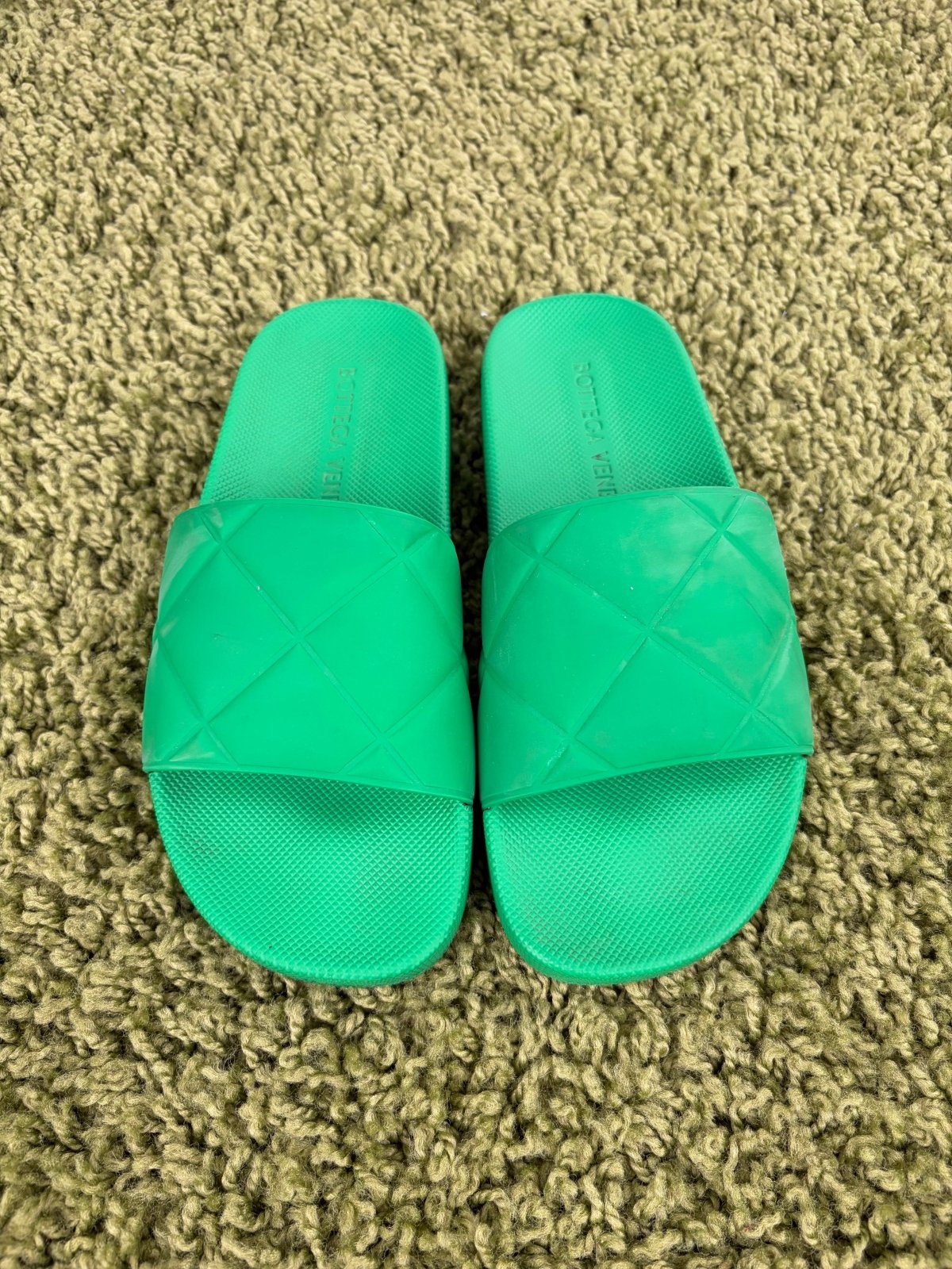 Sandali Flat Bottega Veneta in gomma Verde 36 - Second Hand Di Fiore