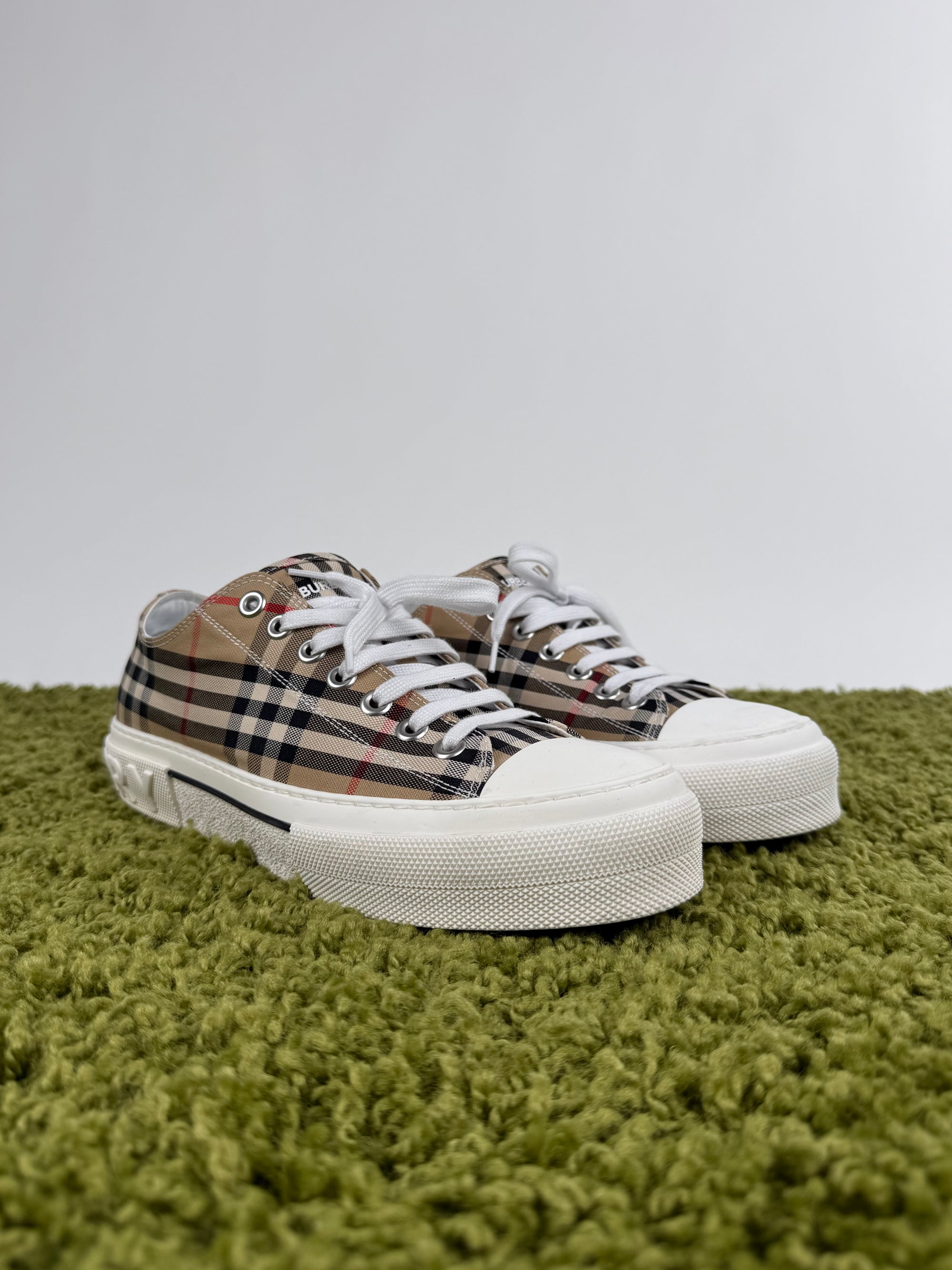 Burberry Check Beige 44