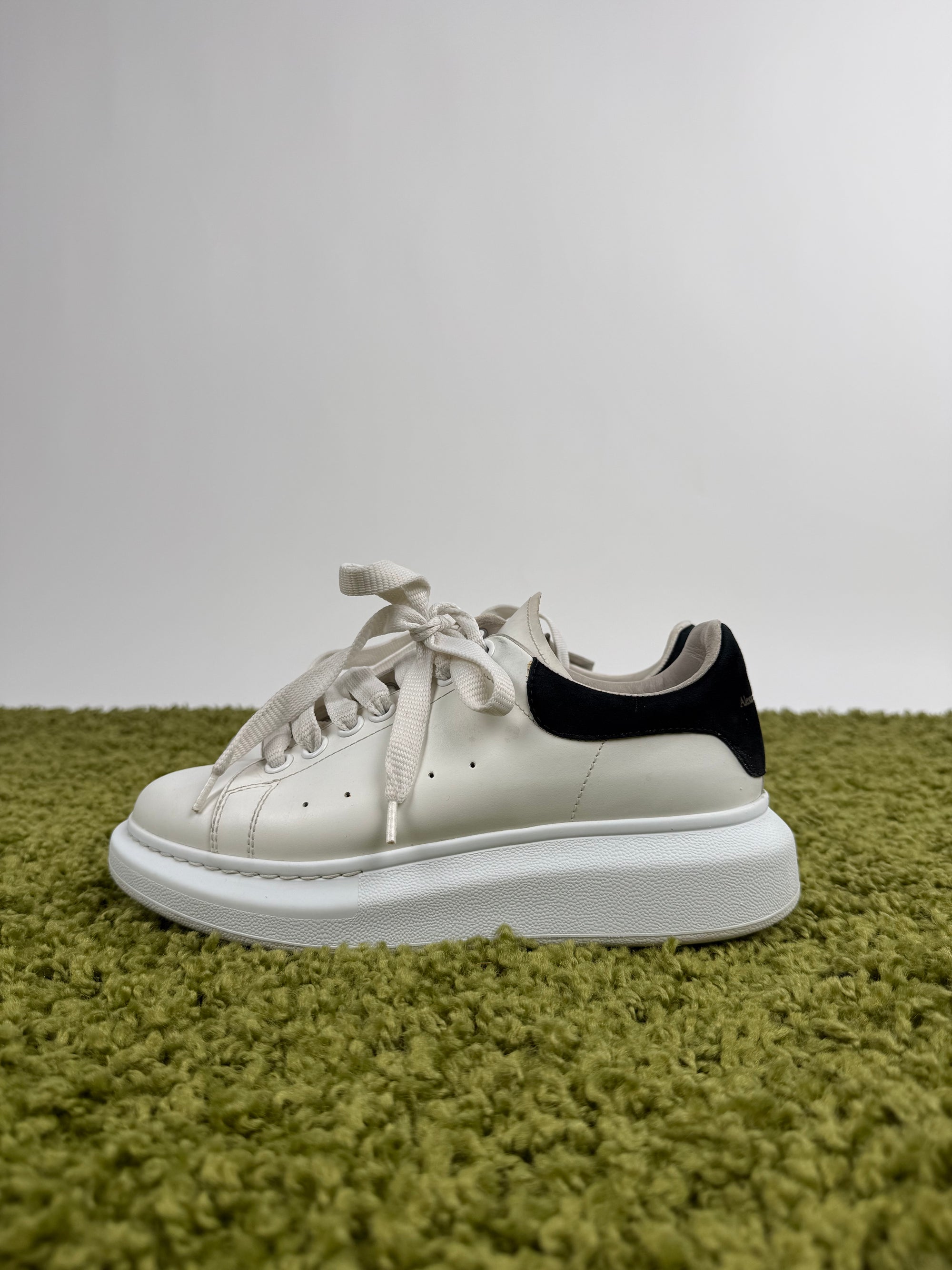 Alexander Mcqueen Sneaker 37