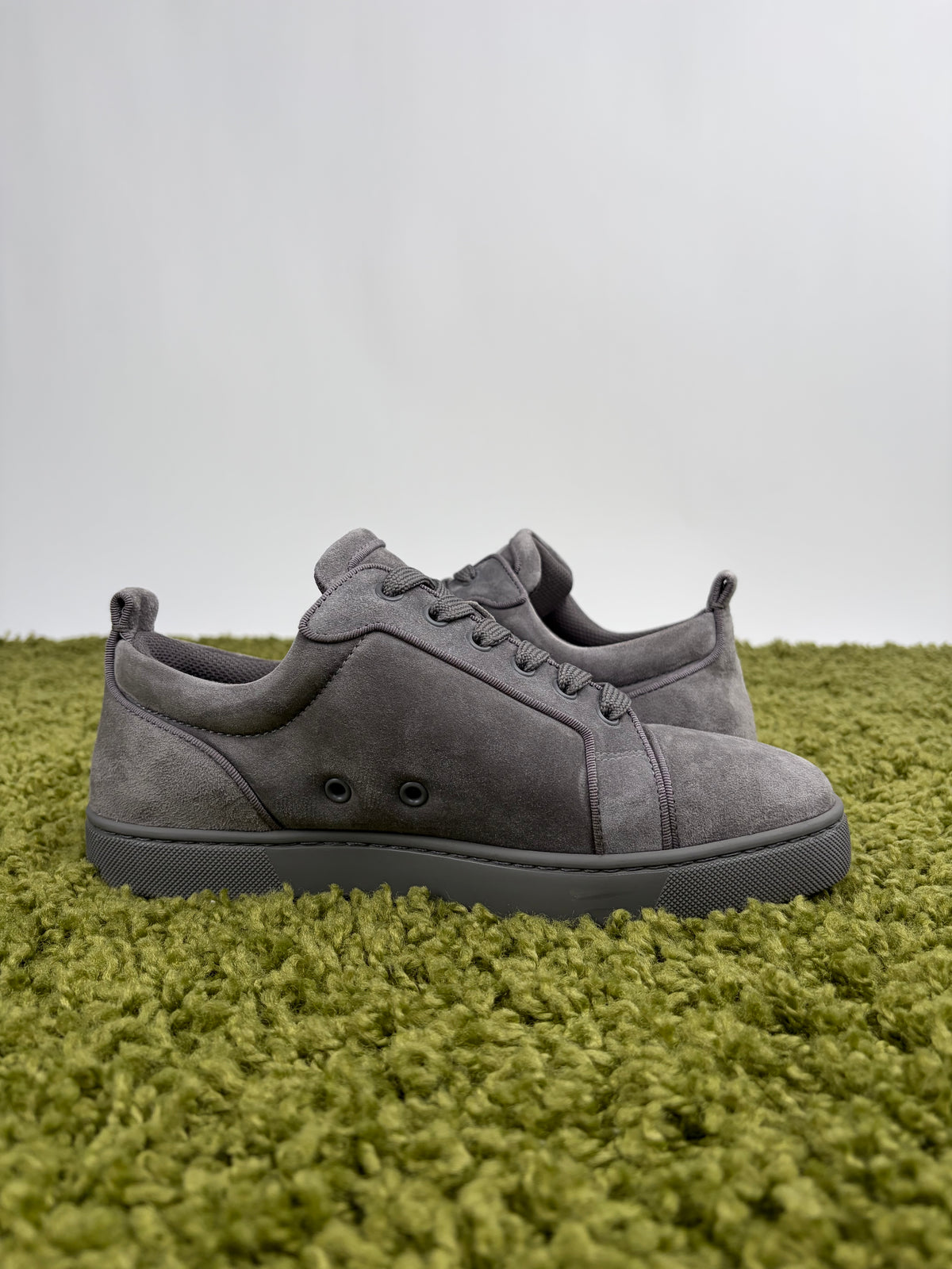 Christian Louboutin low Grigio 40