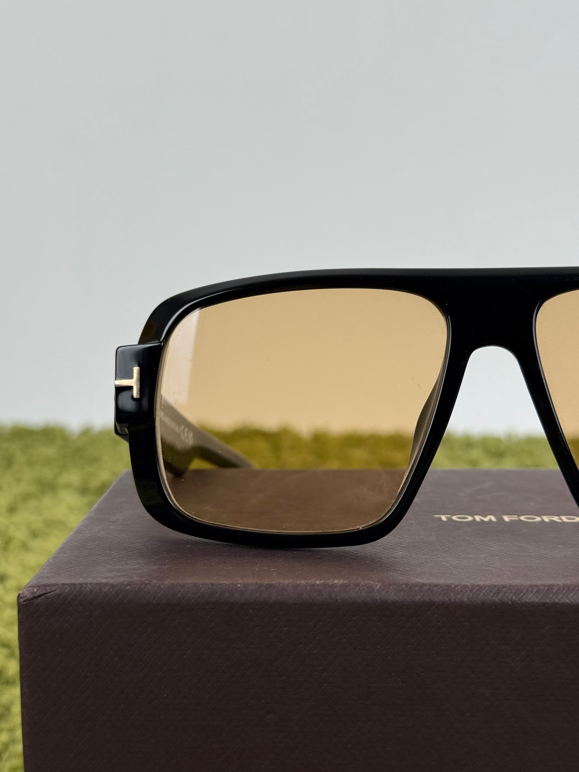 Occhiali Da sole TomFord Neri con lente gialla