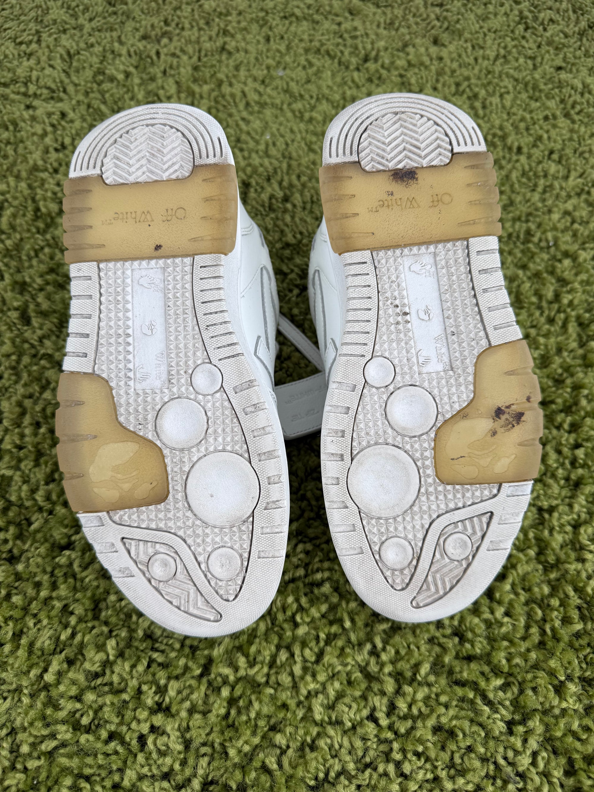 Off White Out Of Office 36
