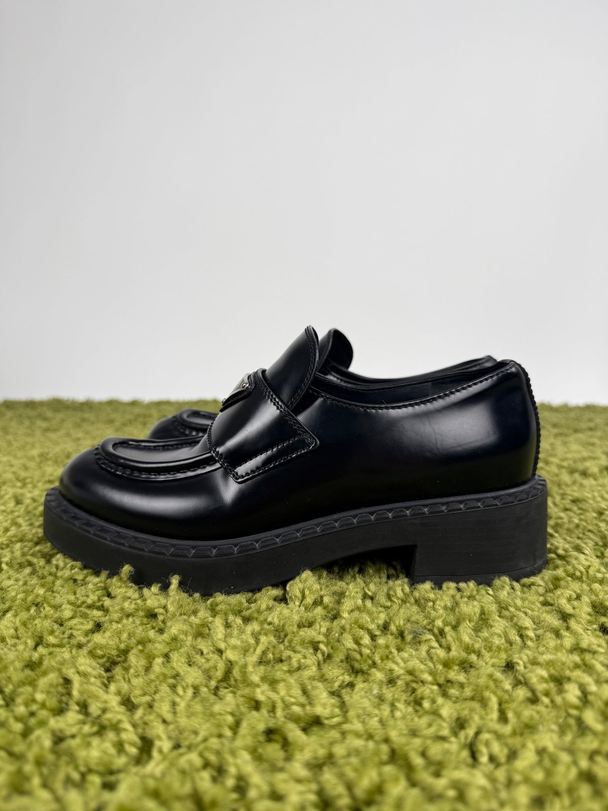 Mocassino Prada Chocolate Nero 35 - Second Hand Di Fiore
