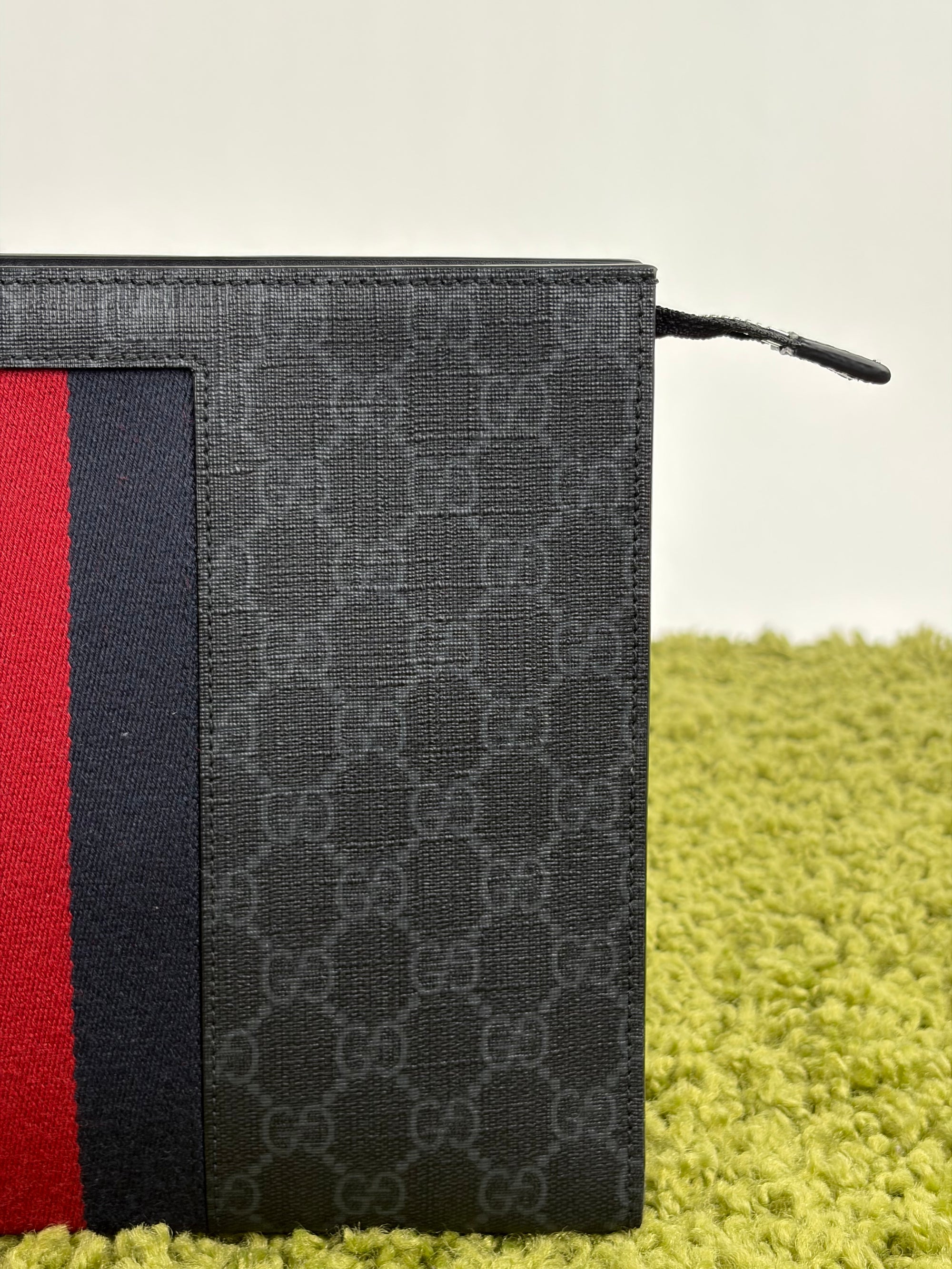 Pochette Gucci nera blu e rossa