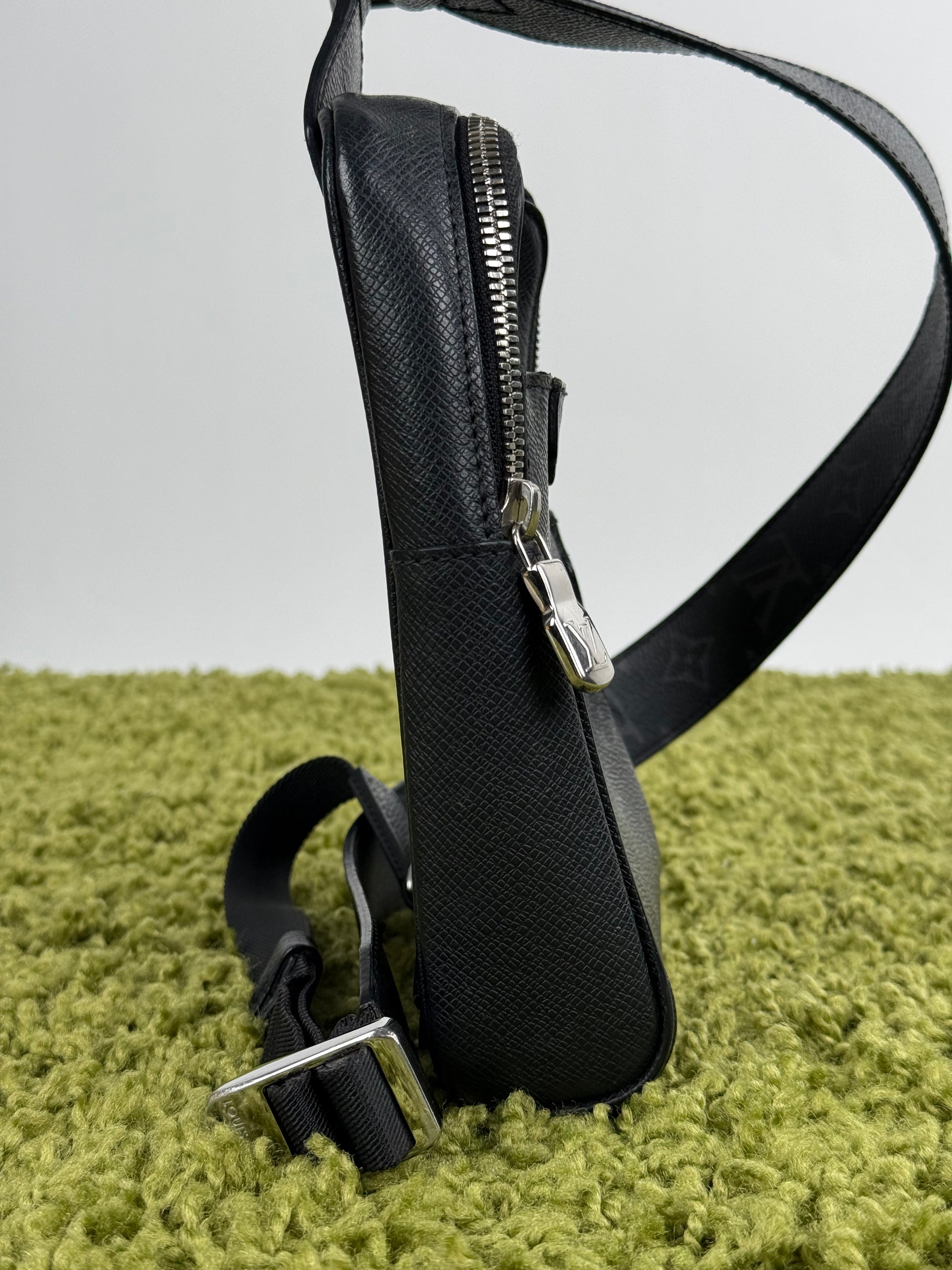 Borsa Outdoor Louis Vuitton Nera