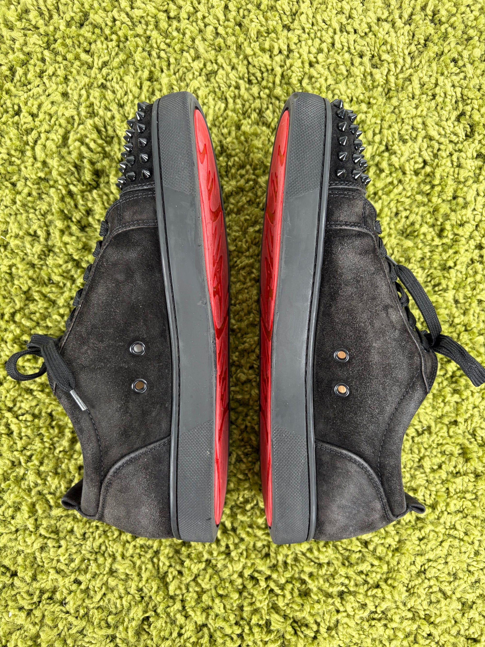 Louboutin basse Size 43 nere