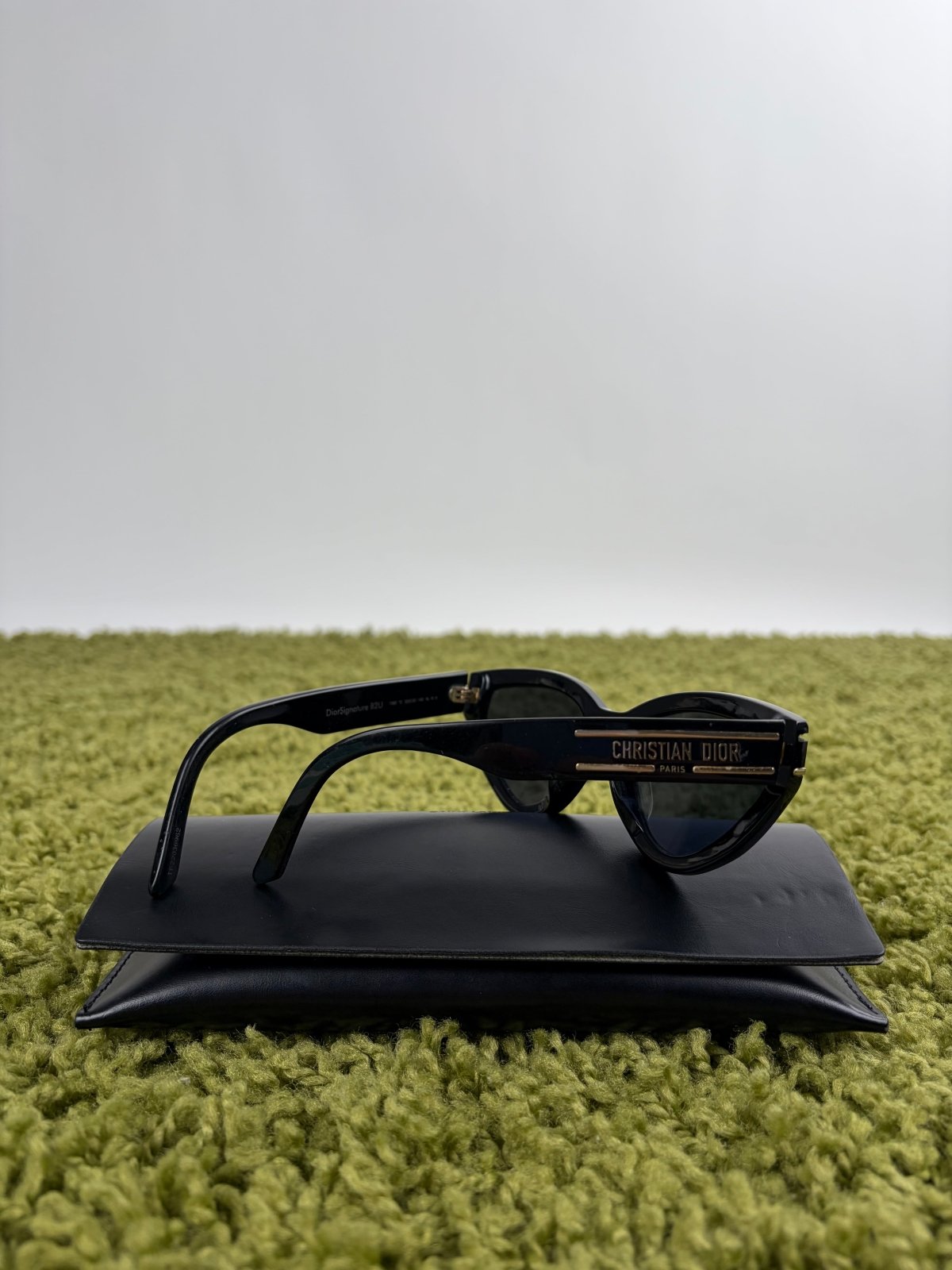Occhiali Christian Dior Signature B2U In Acetato Nero con montatura a farfalla - Second Hand Di Fiore