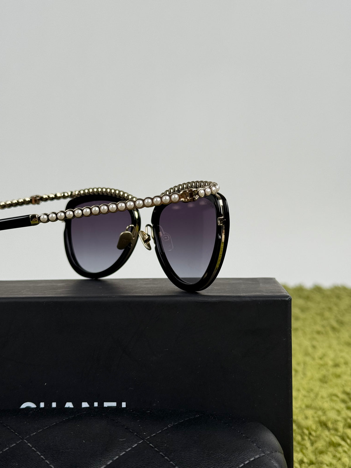 Occhiali da sole Cat-eye Chanel Nero