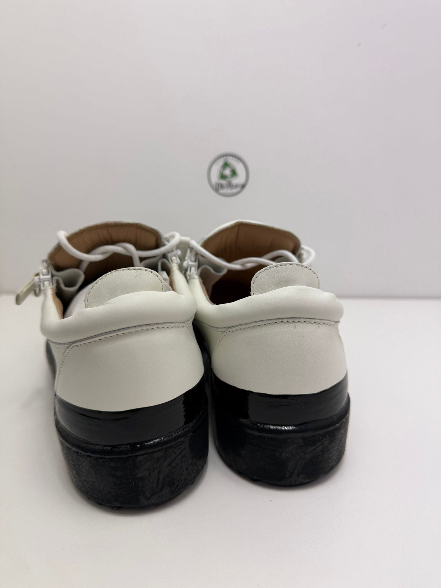 Giuseppe zanotti 43 bianca-nera