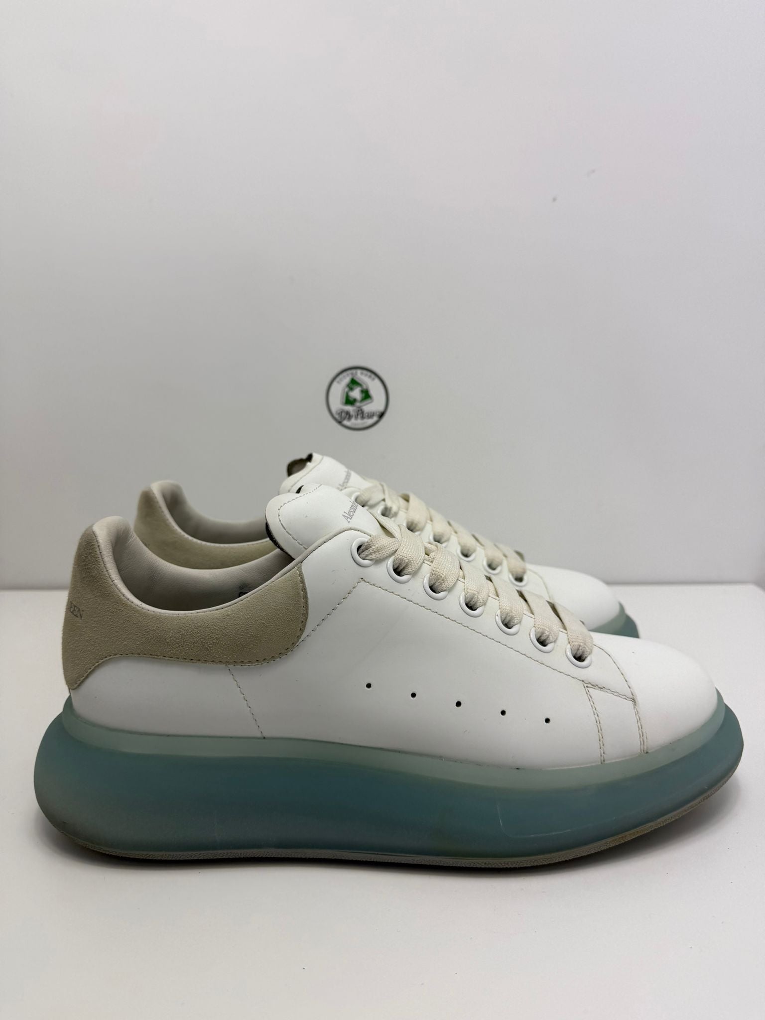 Alexander McQueen 42.5