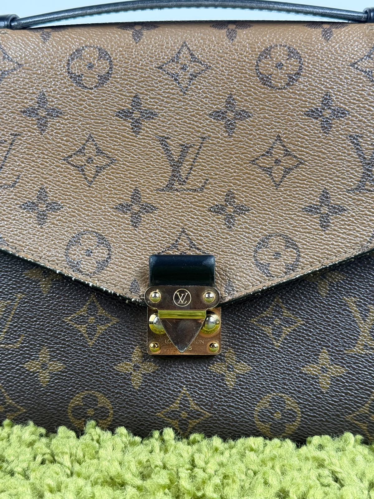 Borsa Louis Vuitton Metis in tela Monogram Reverse Marrone