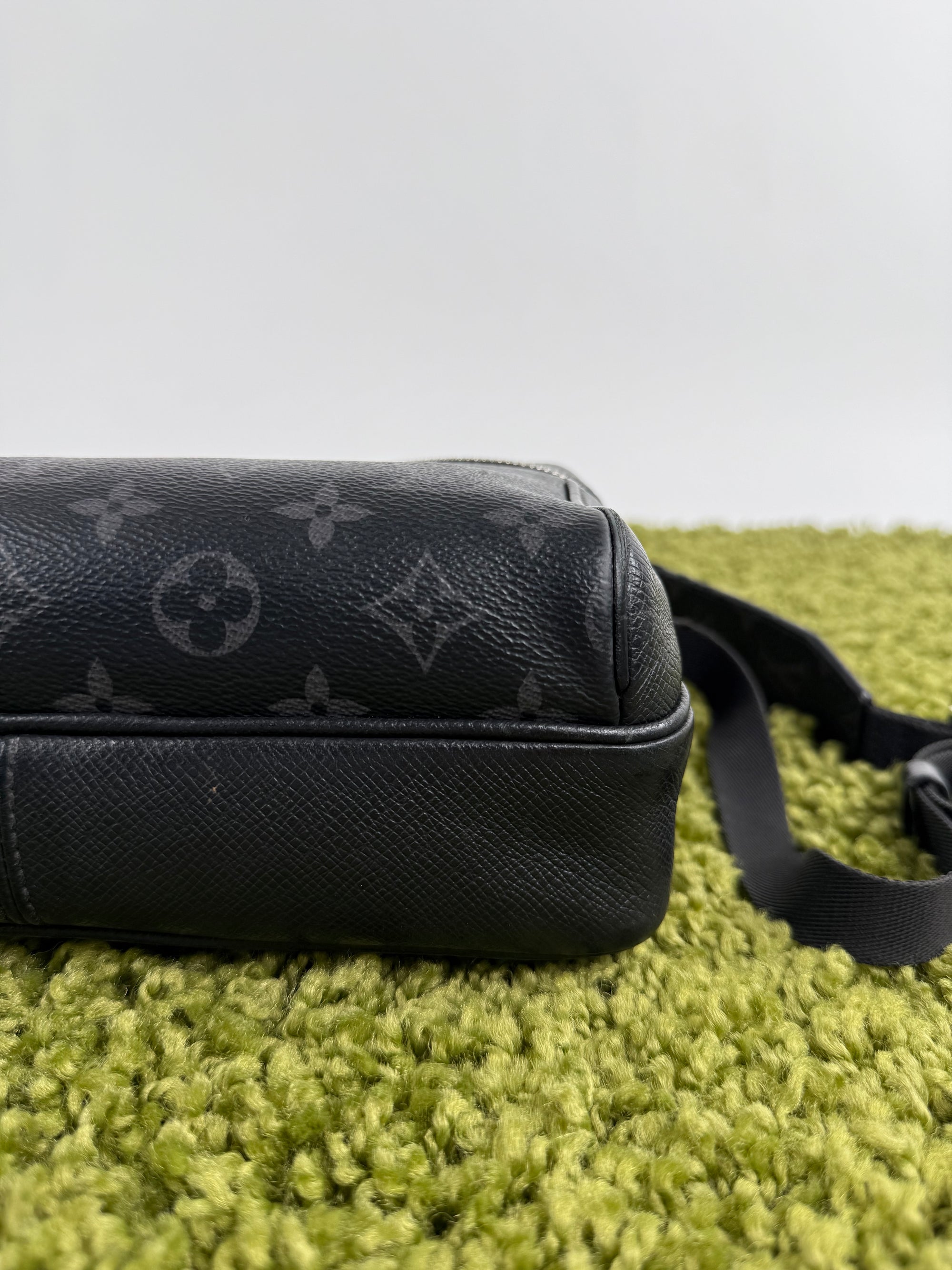 Borsello Louis Vuitton In pelle Nero