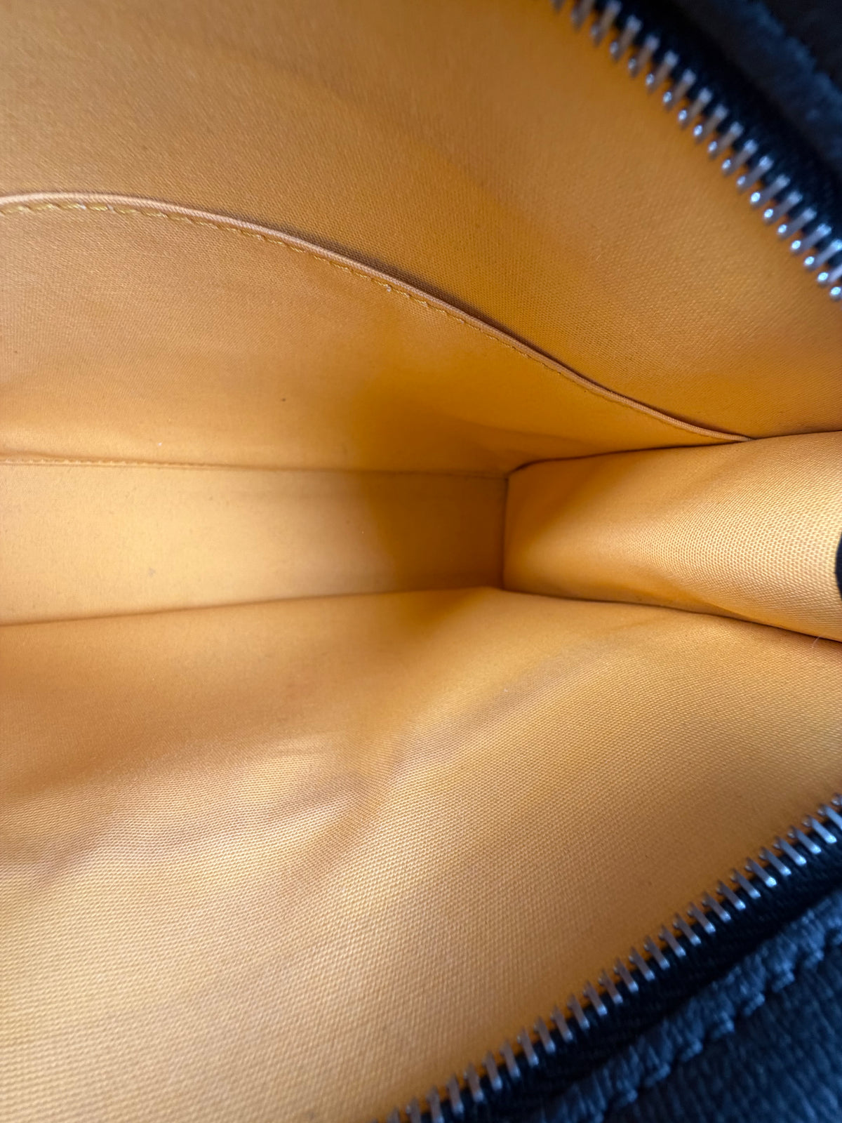 Pochette Goyard Jouvence MM in tela Goyardine Nera