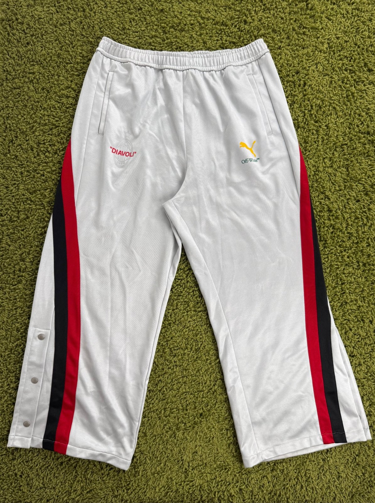 Completo Off White X Milan Felpa XL pantalone XL Grigio - Second Hand Di Fiore