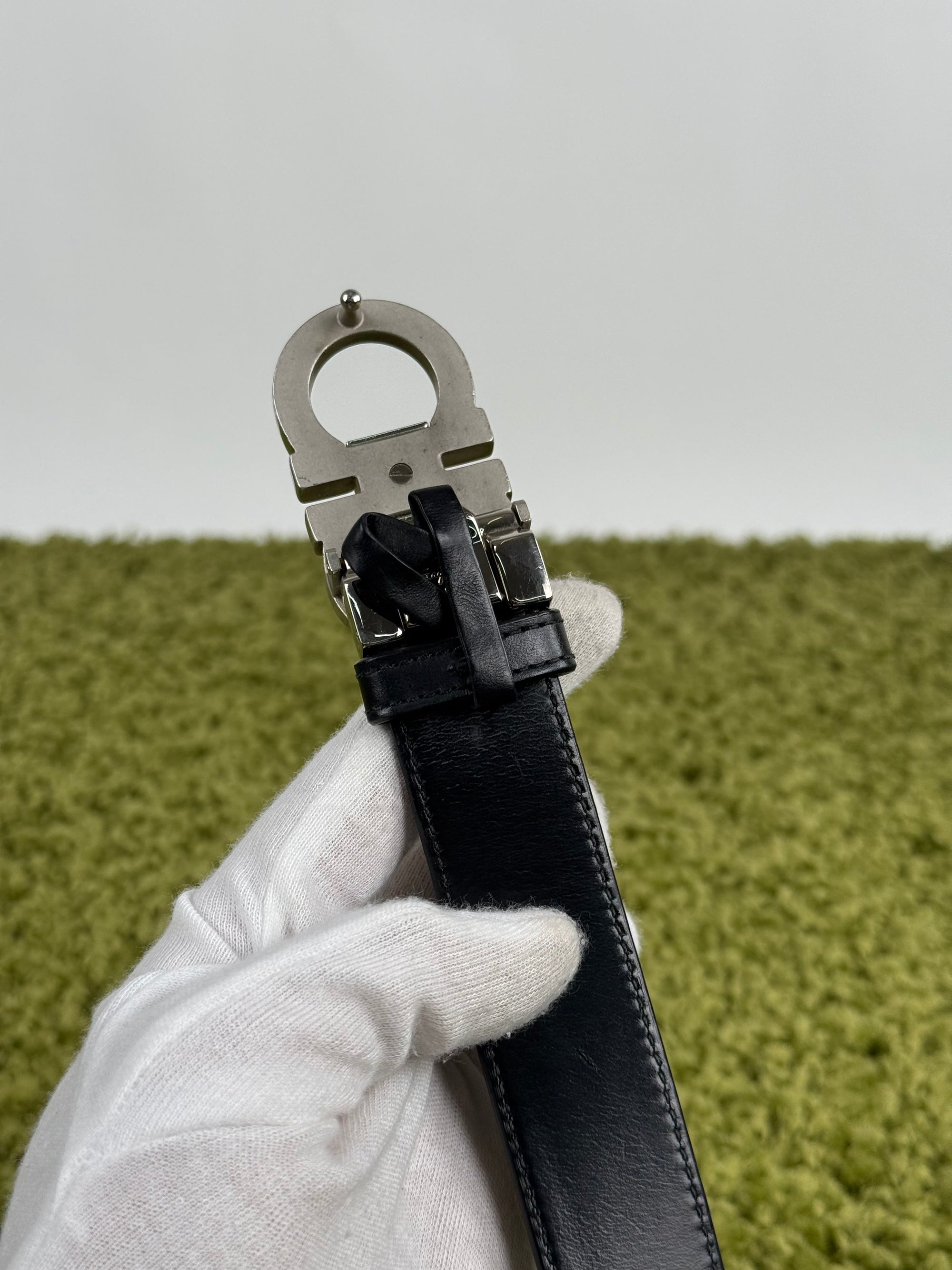Ferragamo cintura in pelle nera