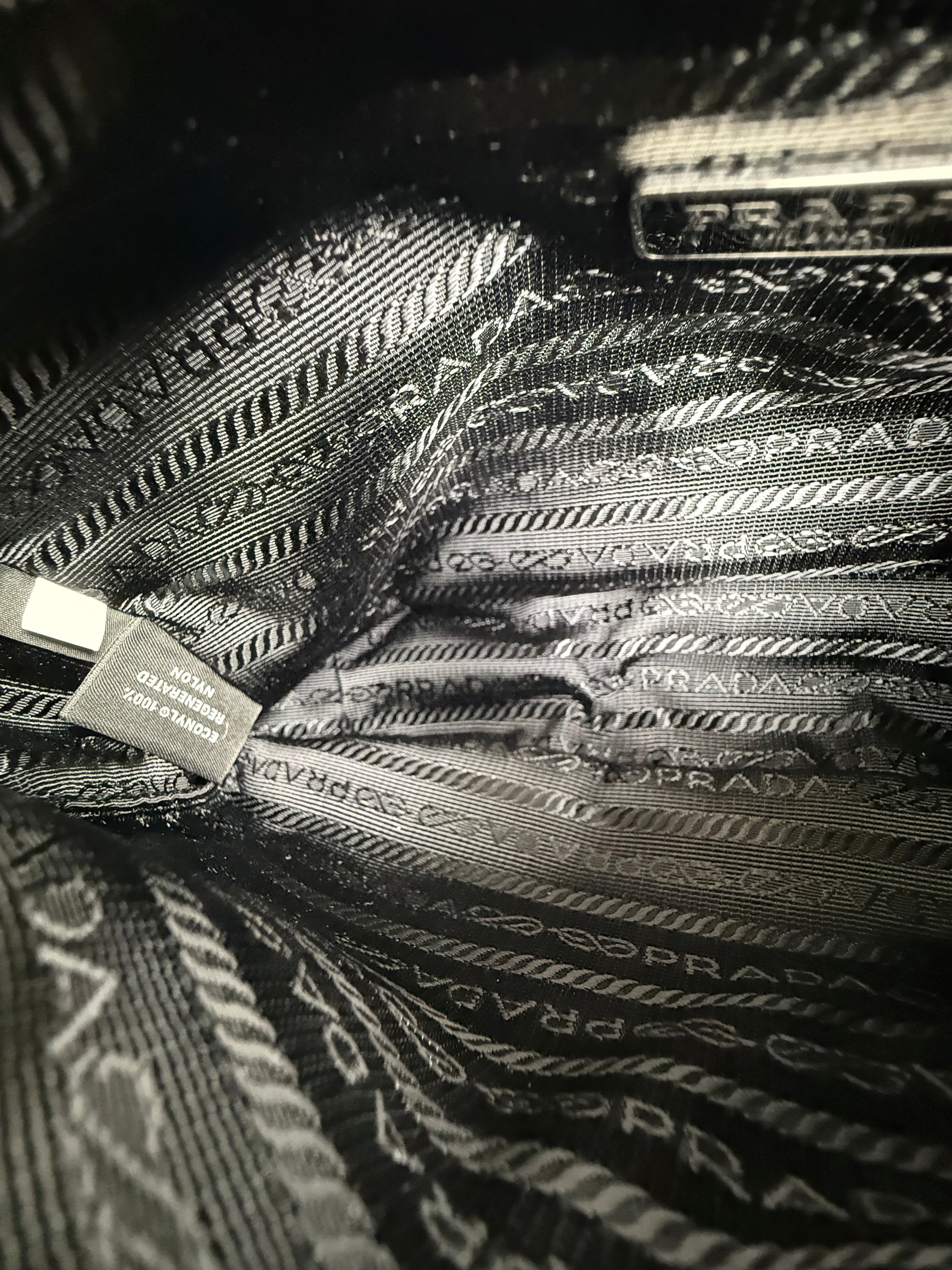 Borsa Prada Re-Edition 2000 nero