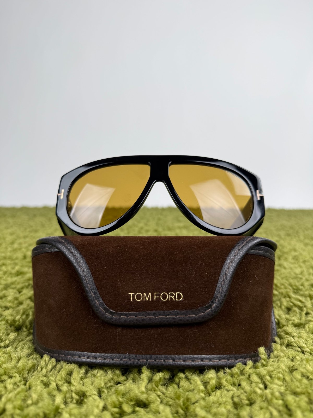 Occhiali da sole Tomford Nero con lenti gialle - Second Hand Di Fiore