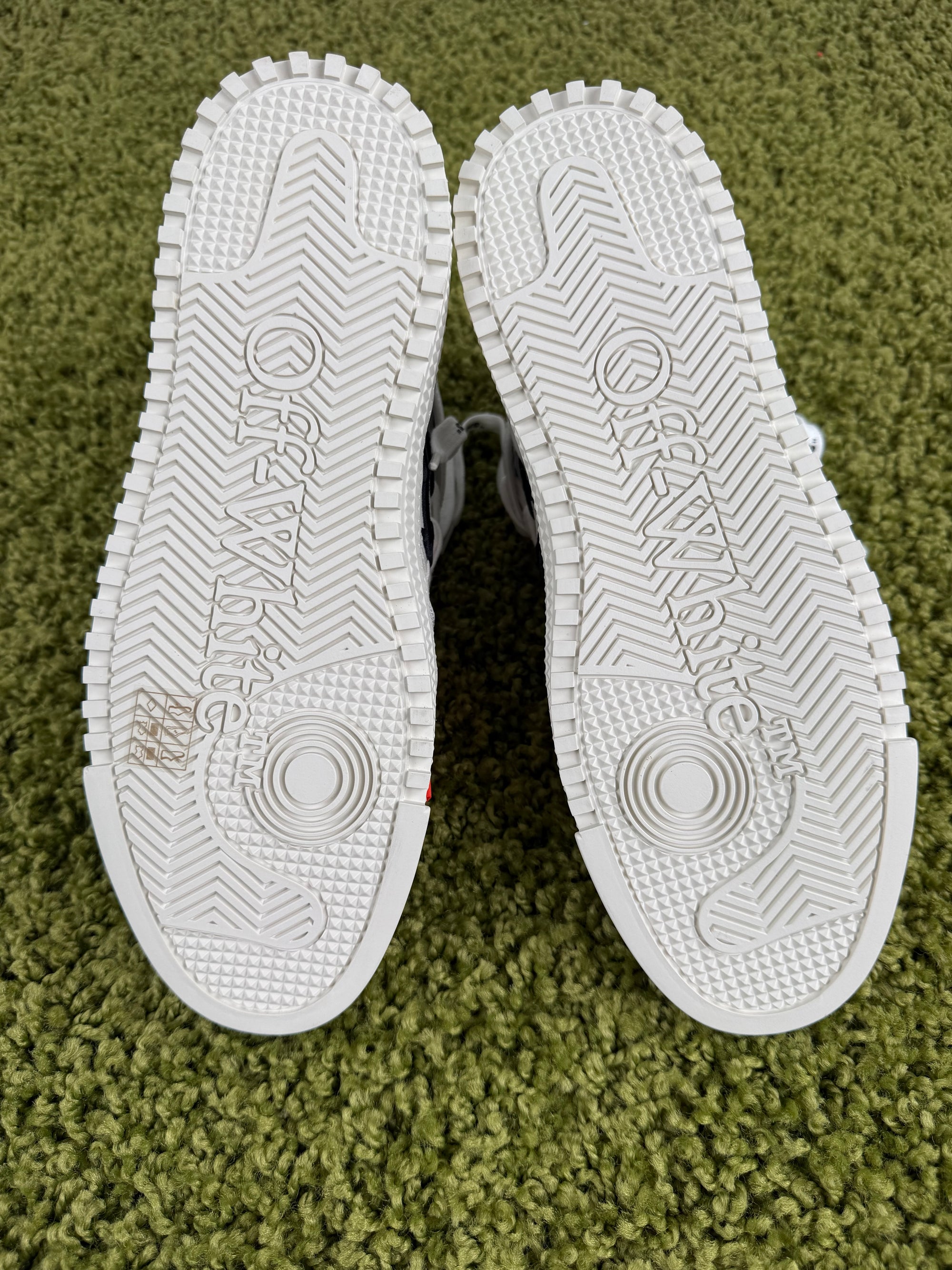 Off White Sneaker 43