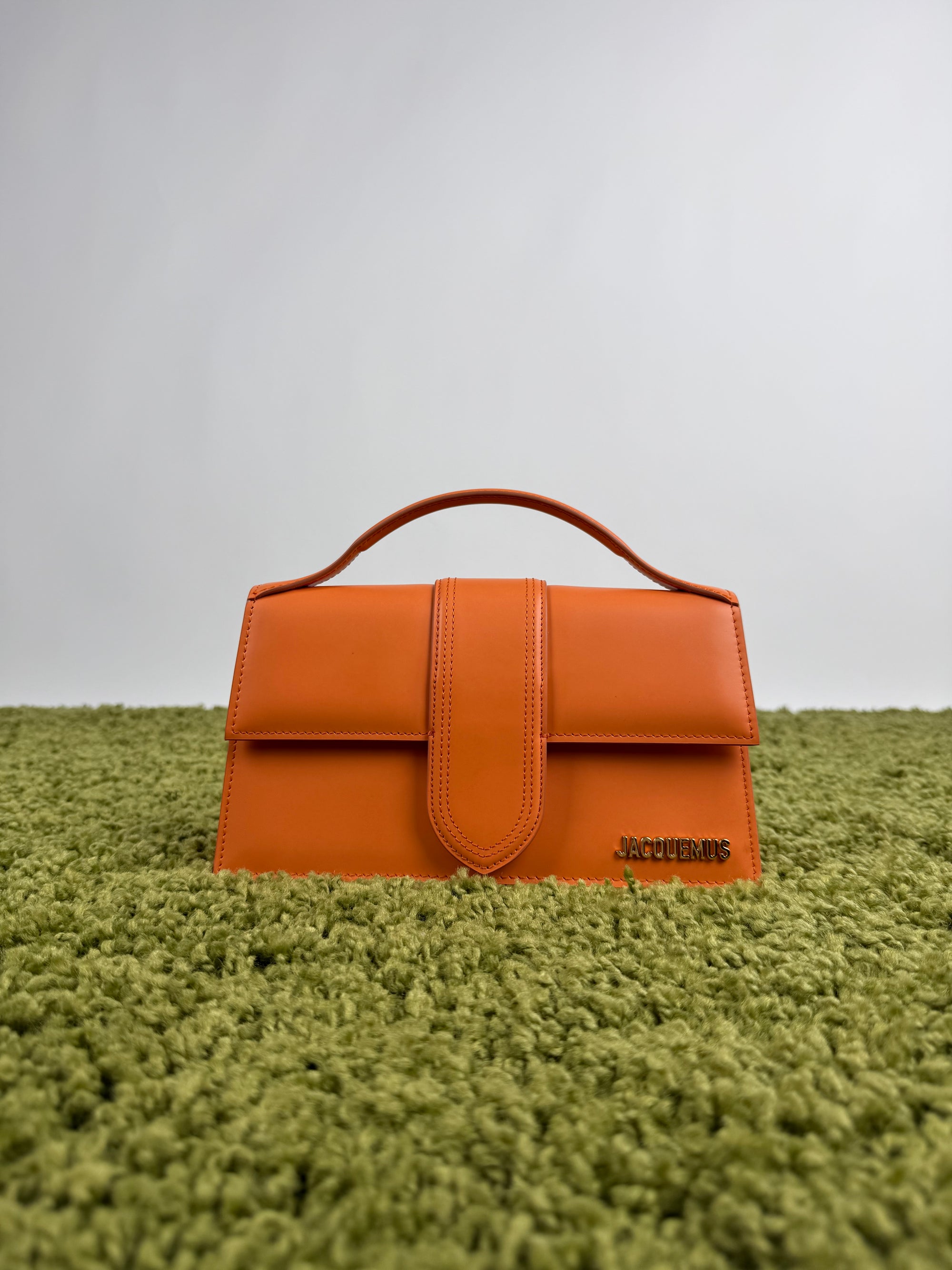 Jacquemus la grande bambino arancione