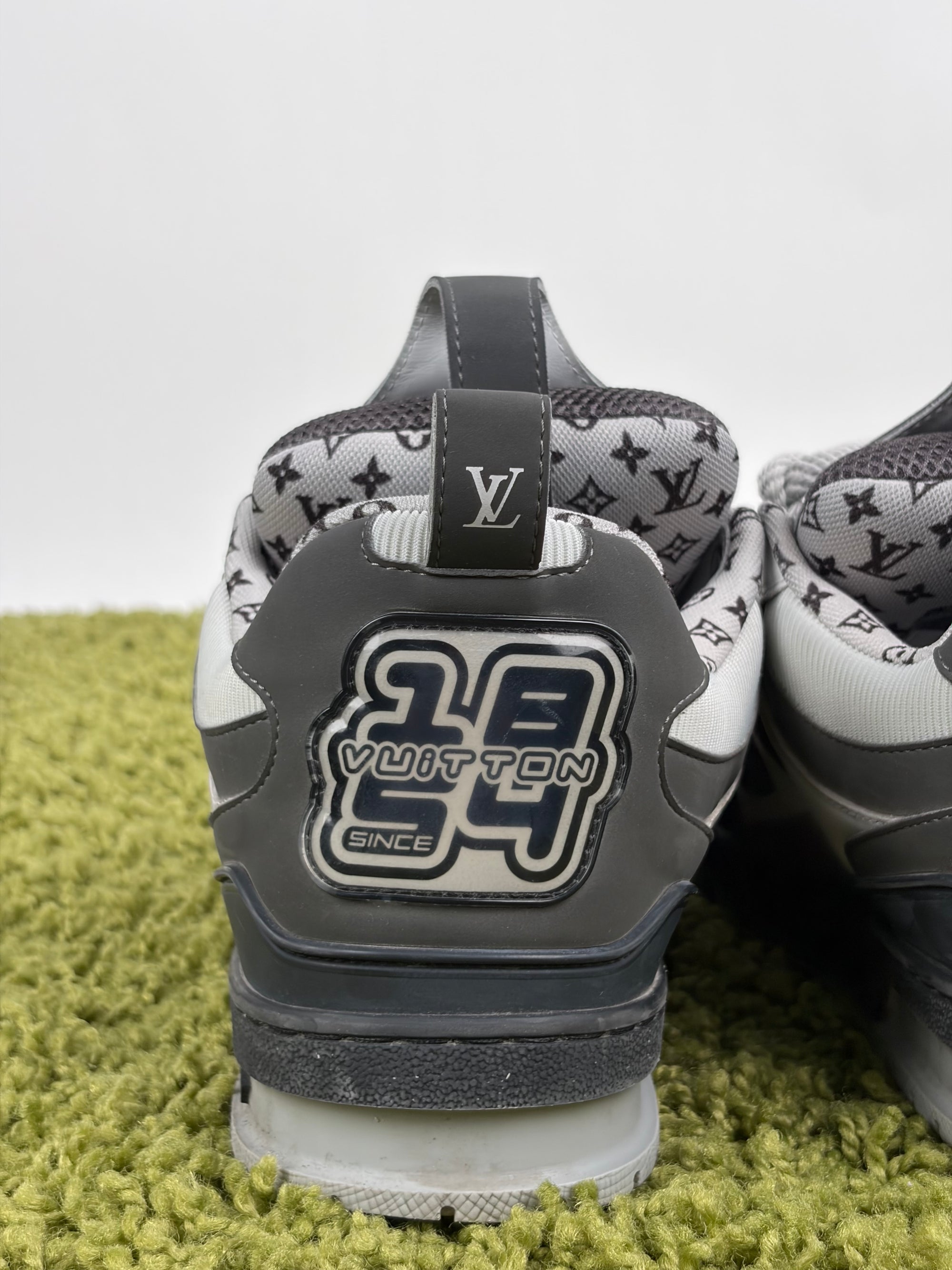 Louis Vuitton skate Size 9=43 calza 44 grigie