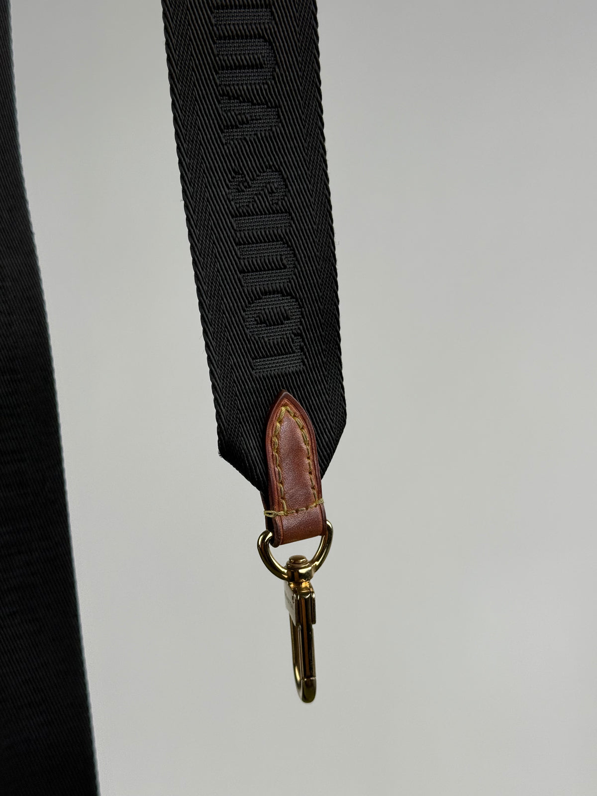 Borsa Louis Vuitton Metis in tela Monogram Reverse Marrone