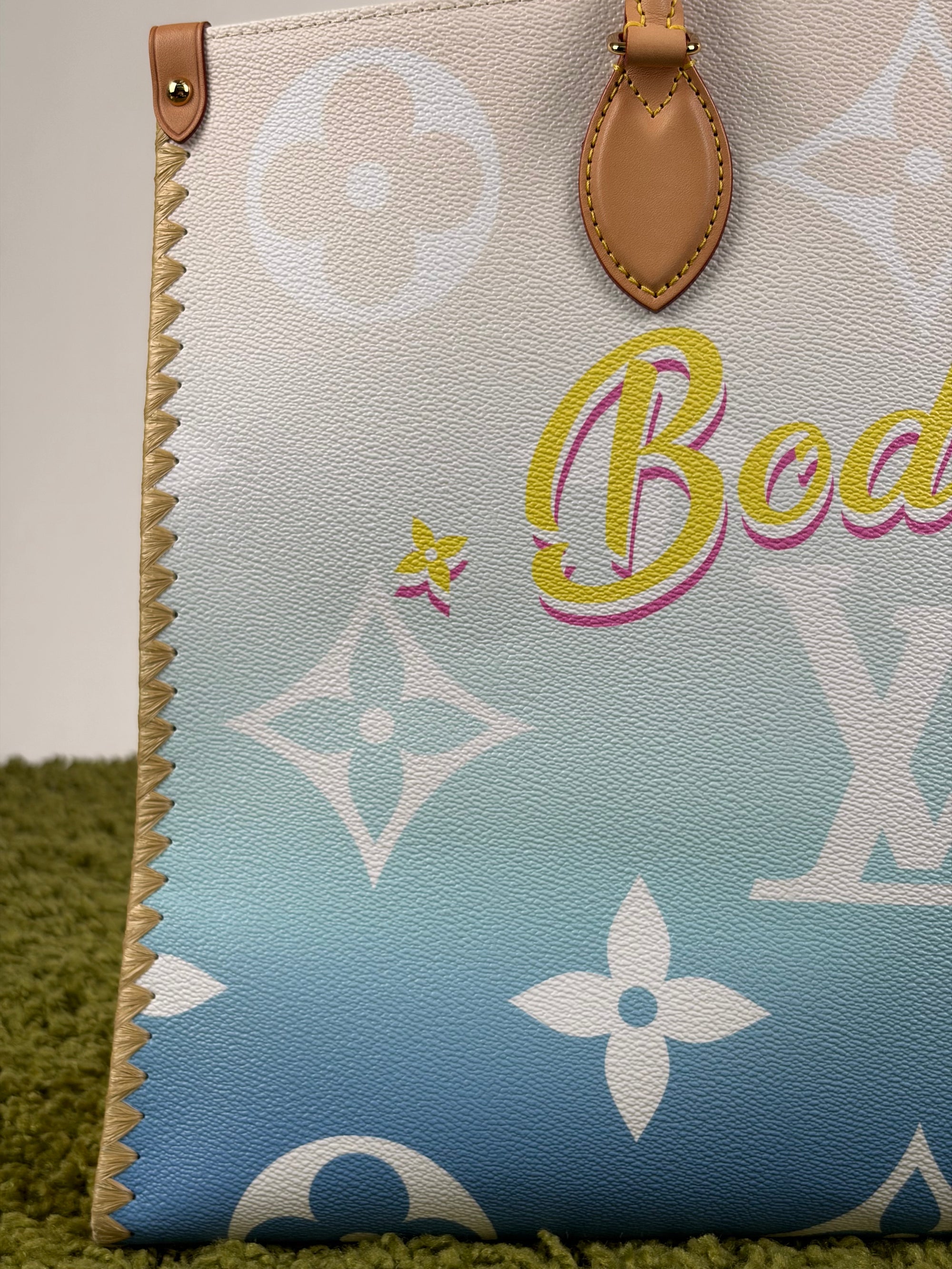 Borsa Louis Vuitton OnTheGo azzurra bianca e gialla