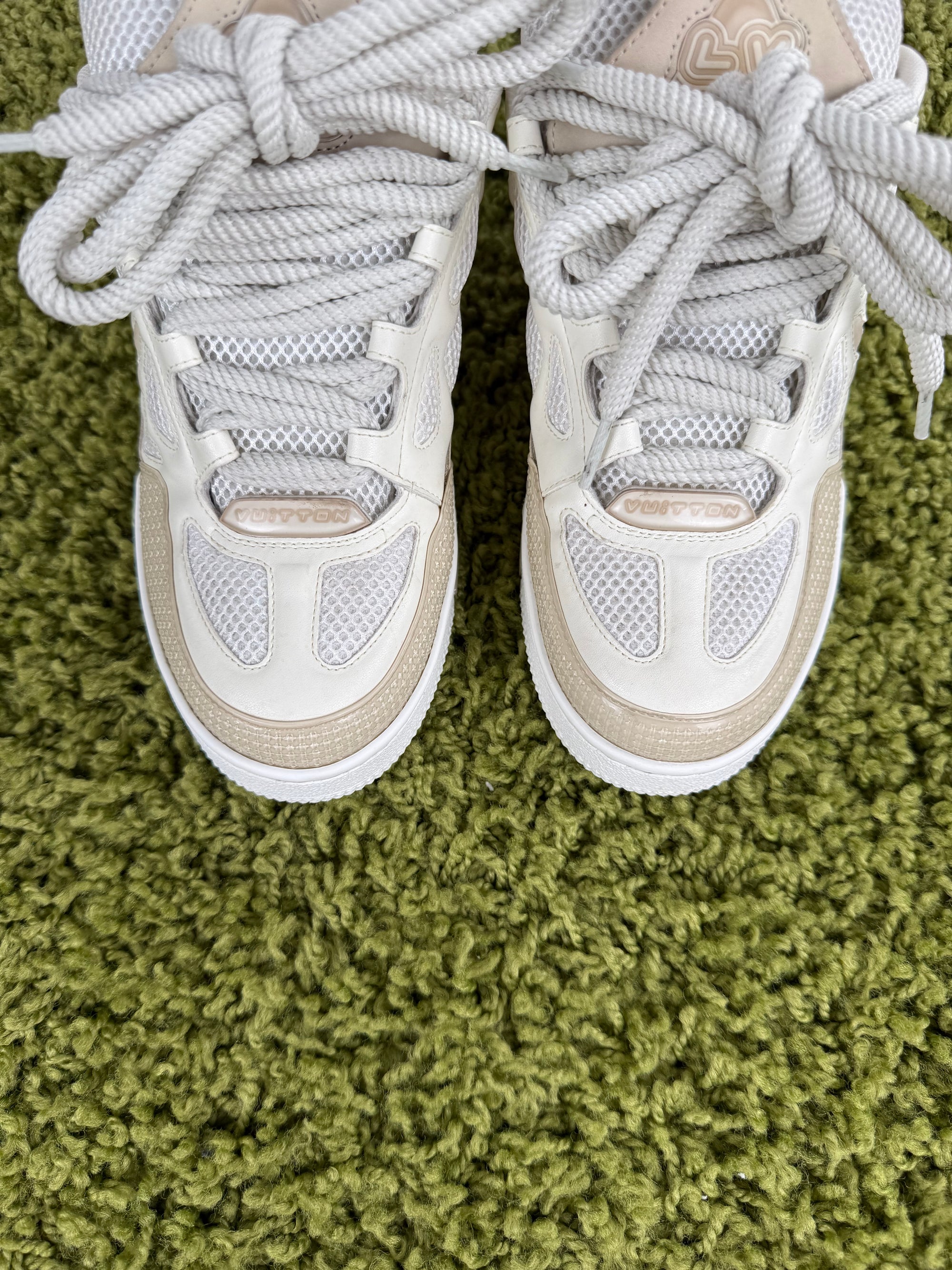 Louis Vuitton Skate beige 6.5