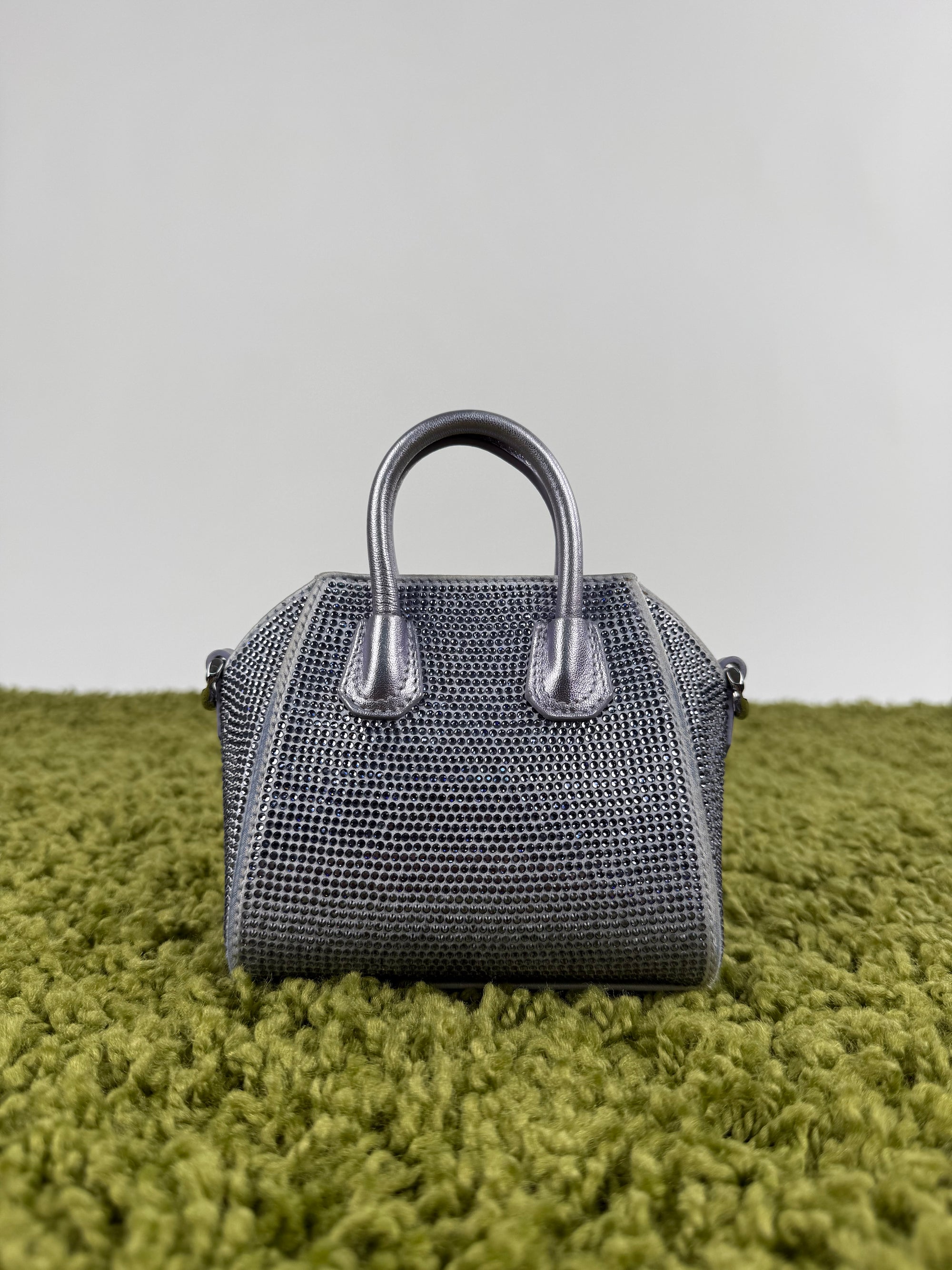 Borsa Micro Antigona In raso Con strass lavanda Viola