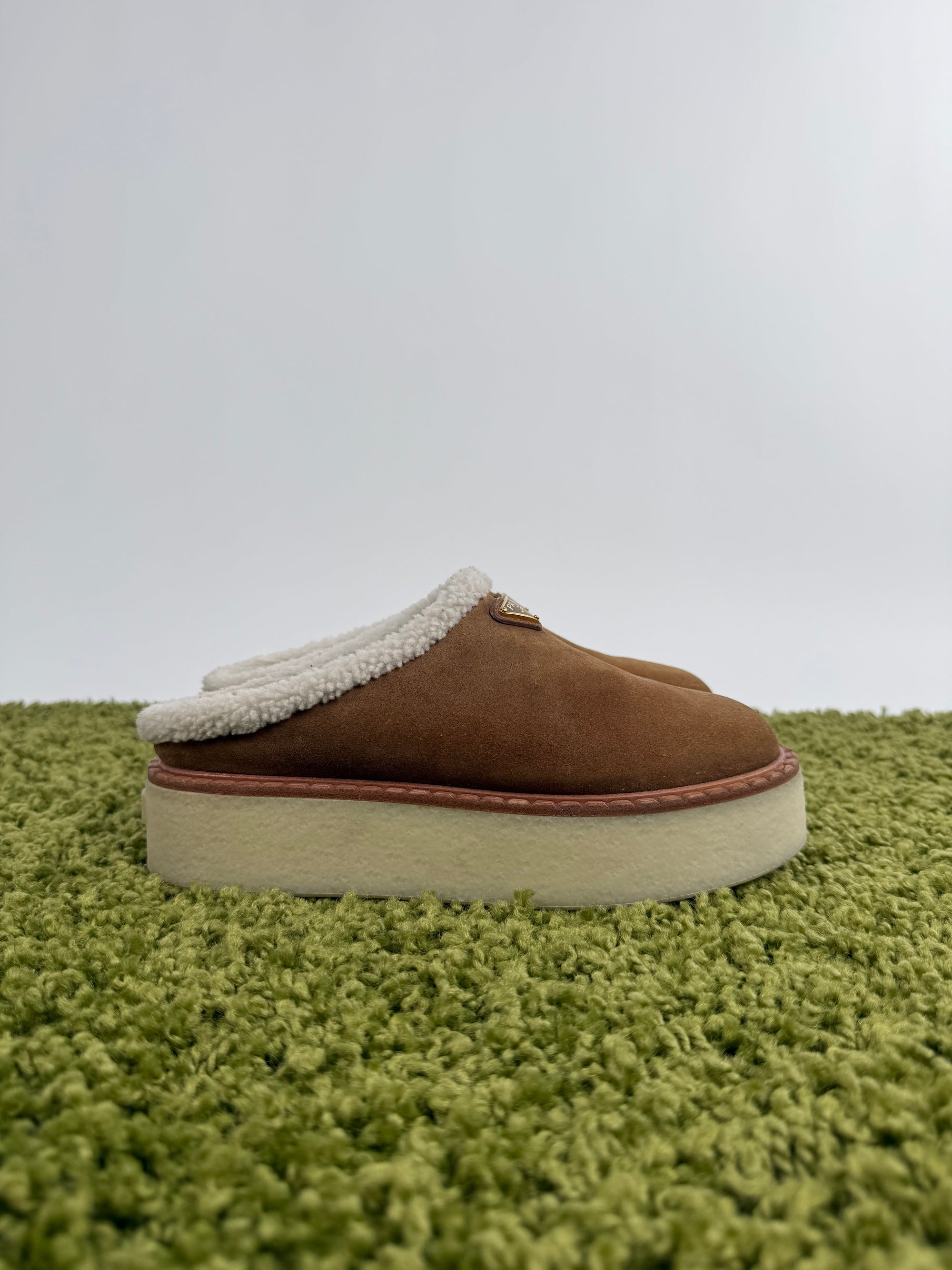 Prada 37.5