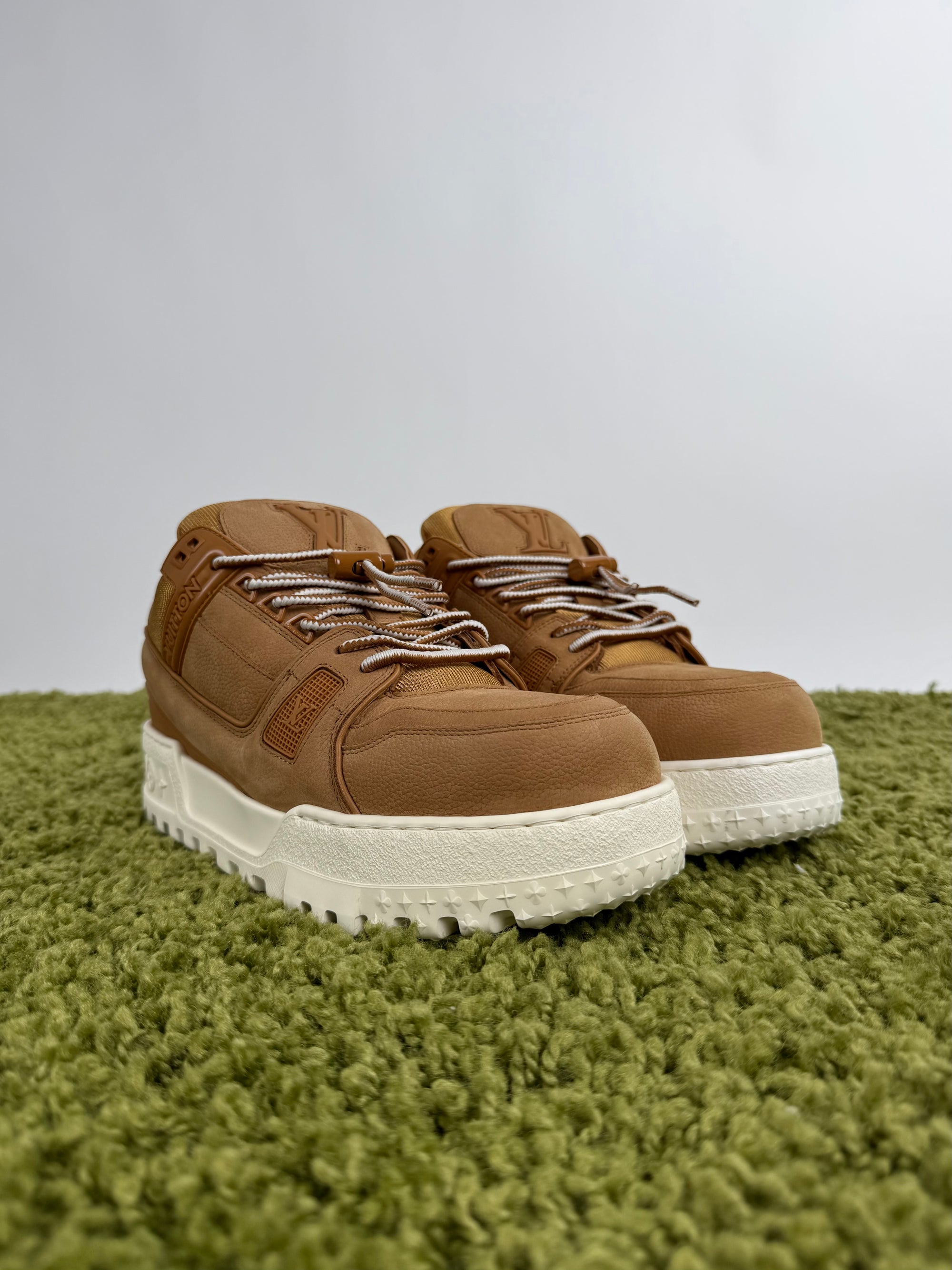 Louis Vuitton Trainer Maxi Beige 7