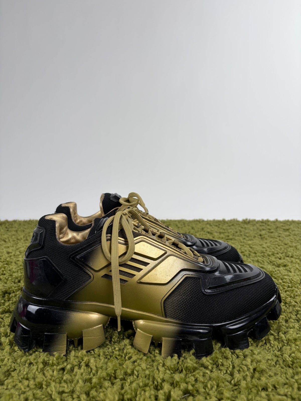 Prada Thunder Size 9.5=43.5 calza 44/44.5 - Second Hand Di Fiore