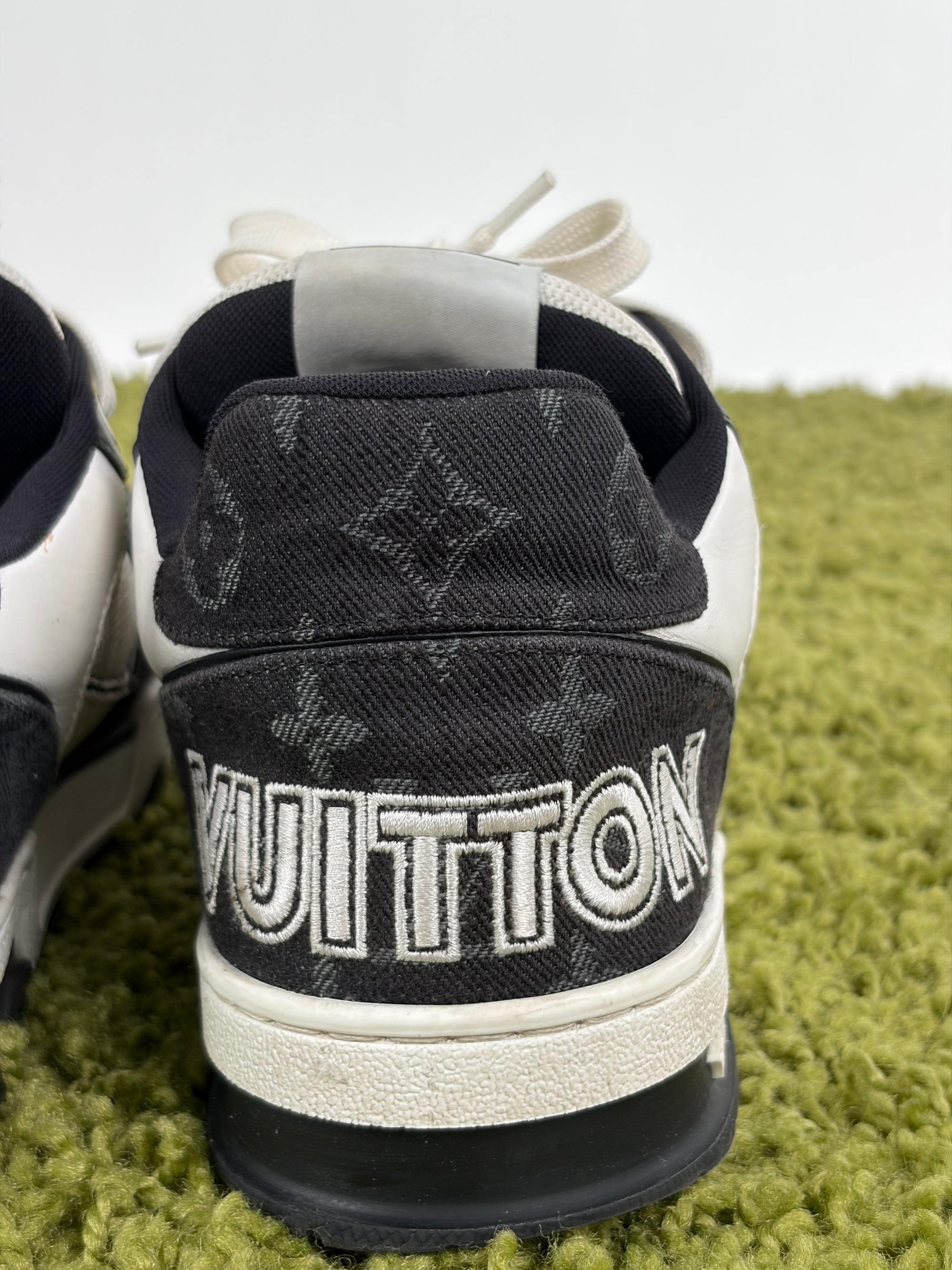 Louis vuitton Size 7=41 calza 42 nere e bianche