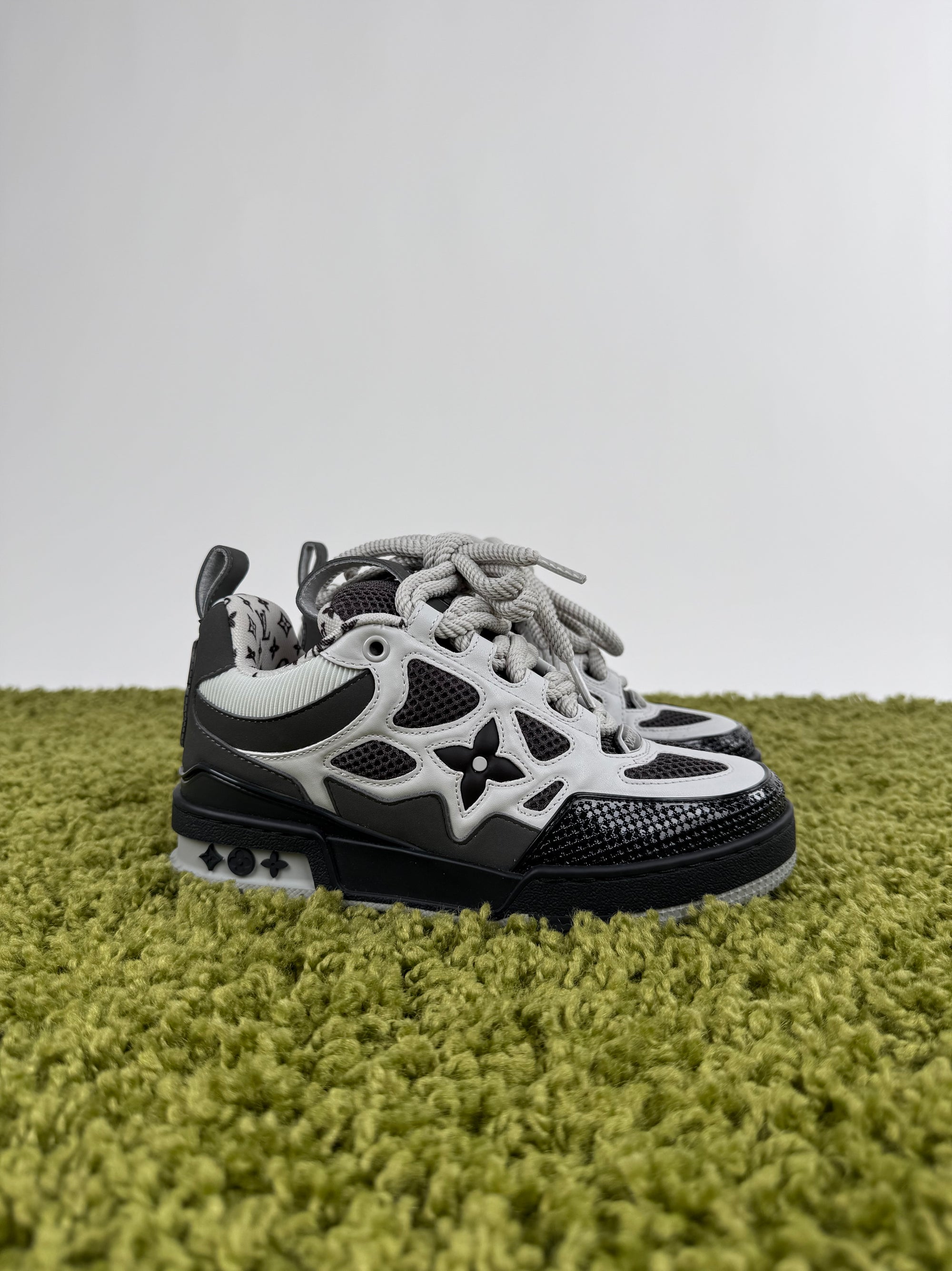 Louis Vuitton Skate Grigio Scuro 2