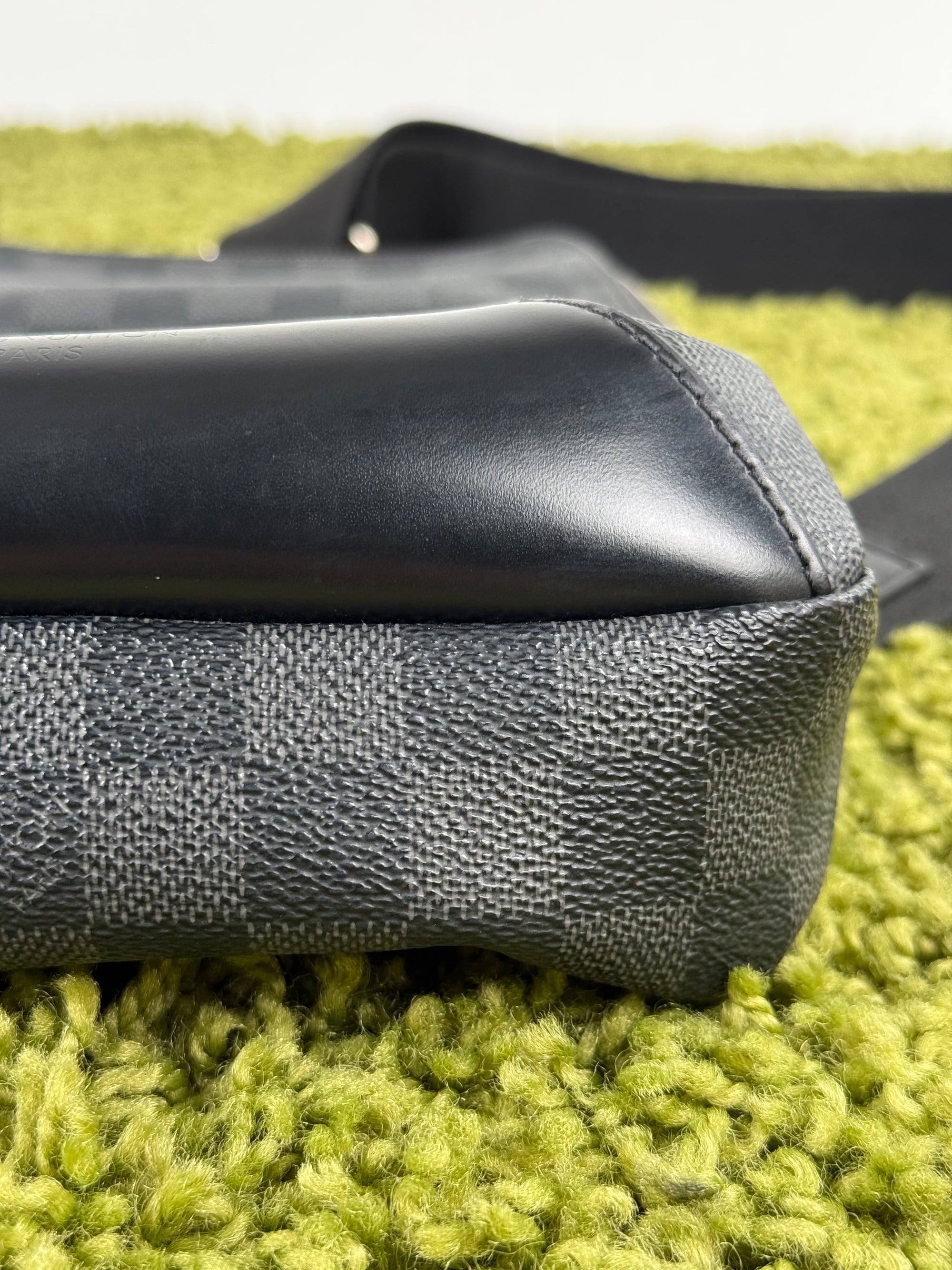Borsello Avenue Sling Louis Vuitton Nero