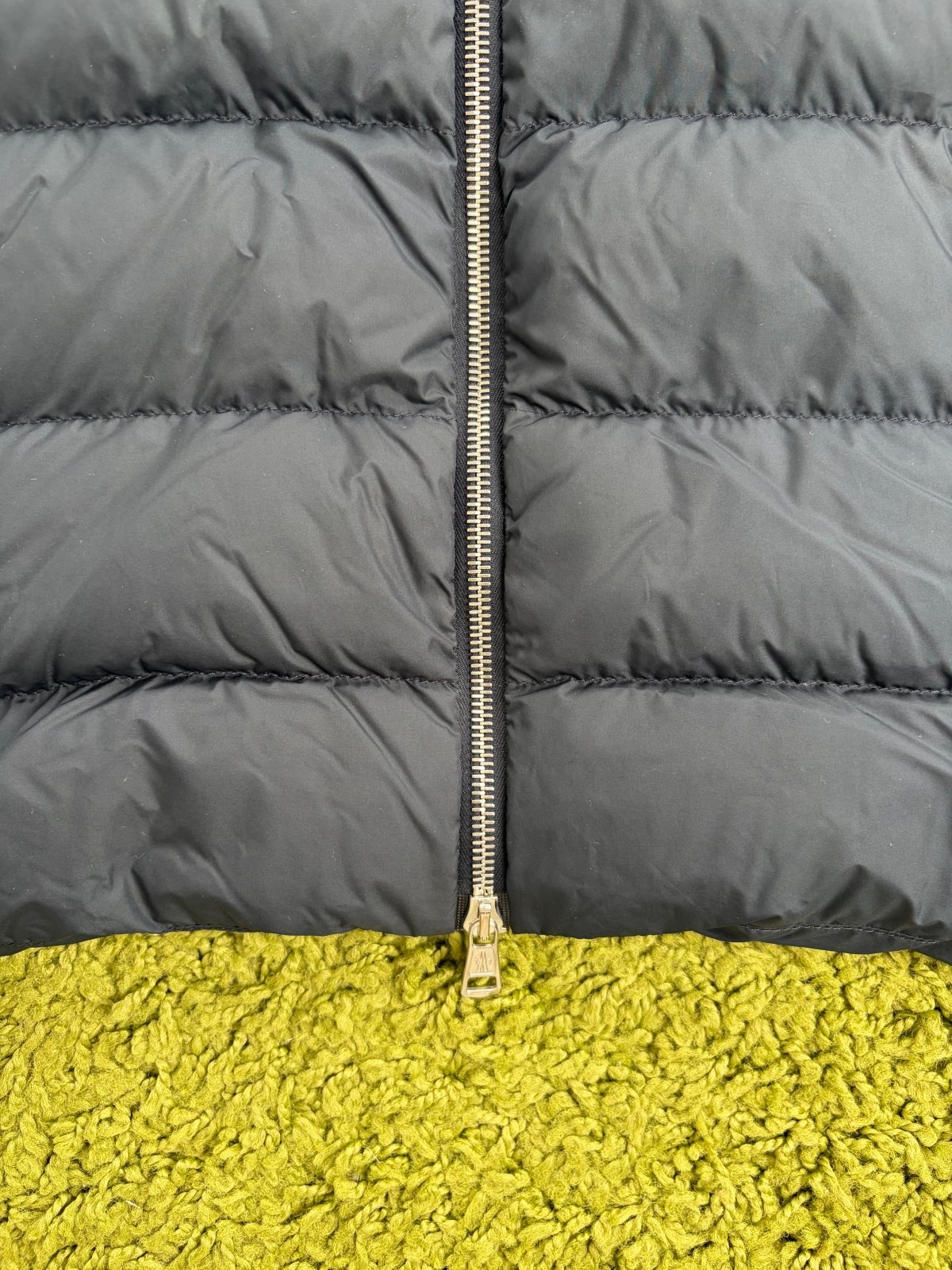 Cardigan con Fronte imbottito Moncler S - Second Hand Di Fiore