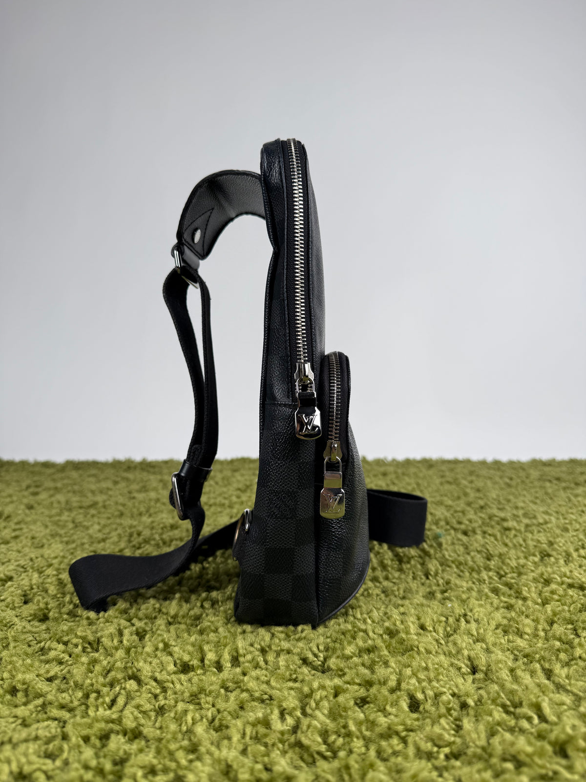 Mono spalla Louis Vuitton Avenue Sling Nero