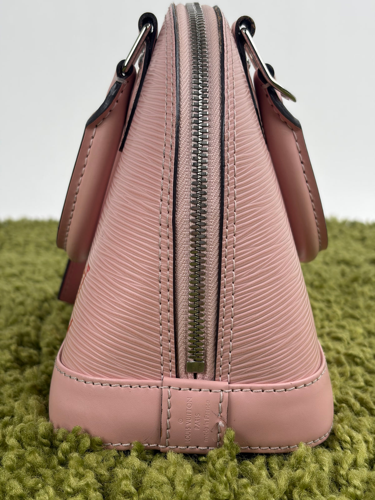 Borsa Louis Vuitton Alma BB Rosa